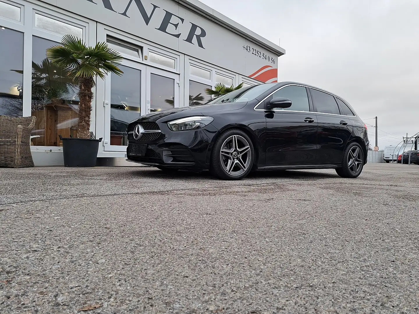 Mercedes-Benz B 200 d Aut. *AMG**Ambiente* Noir - 2