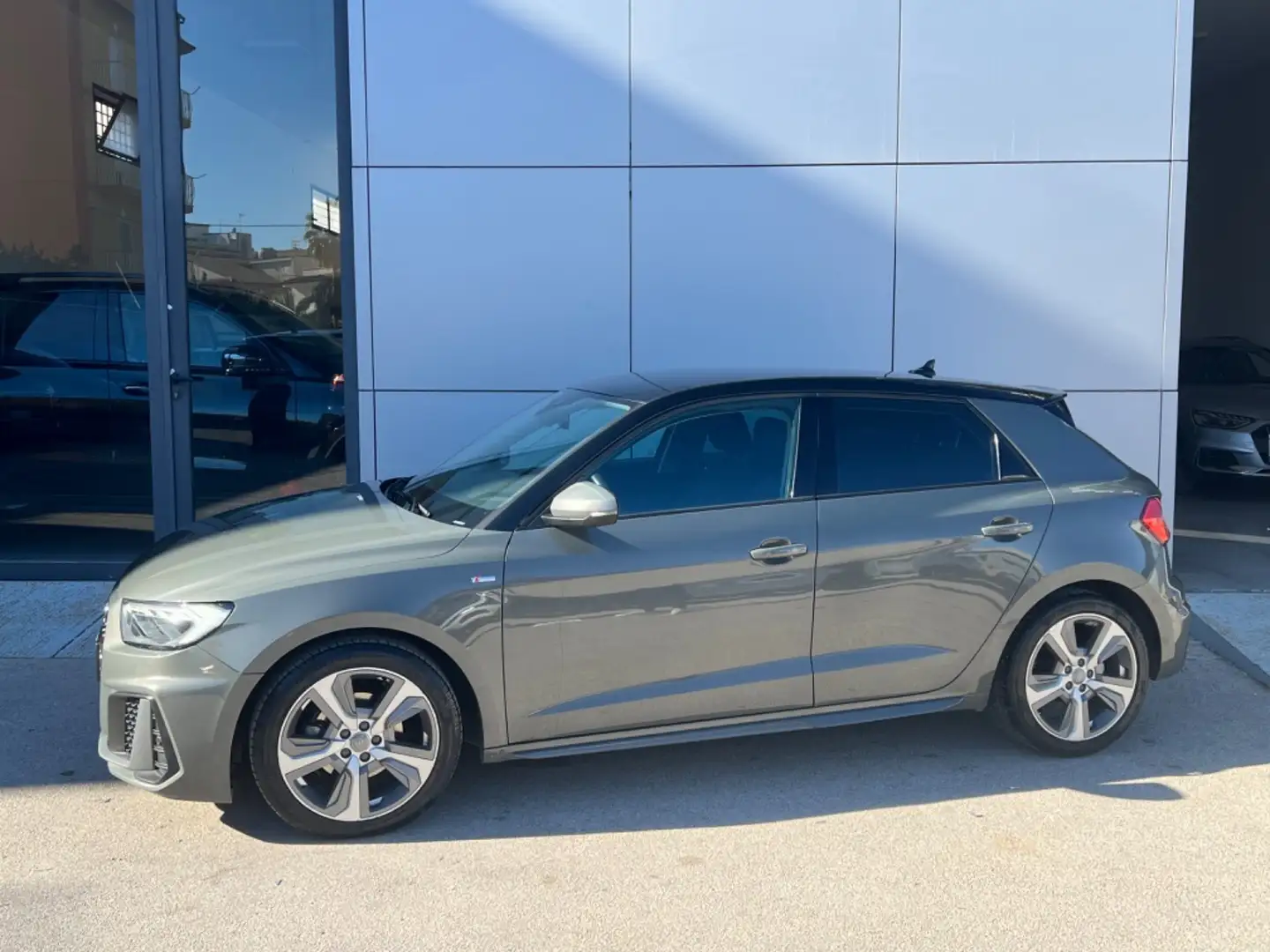 Audi A1 Sportback 30 1.0 tfsi S Line Edition Grigio - 2