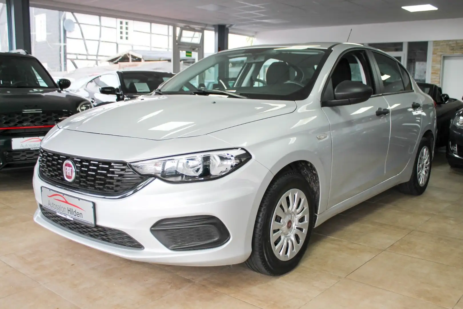 Fiat Tipo 1.4 Pop Limousine Klima USB TÜV Neu 1.Hand Silber - 1
