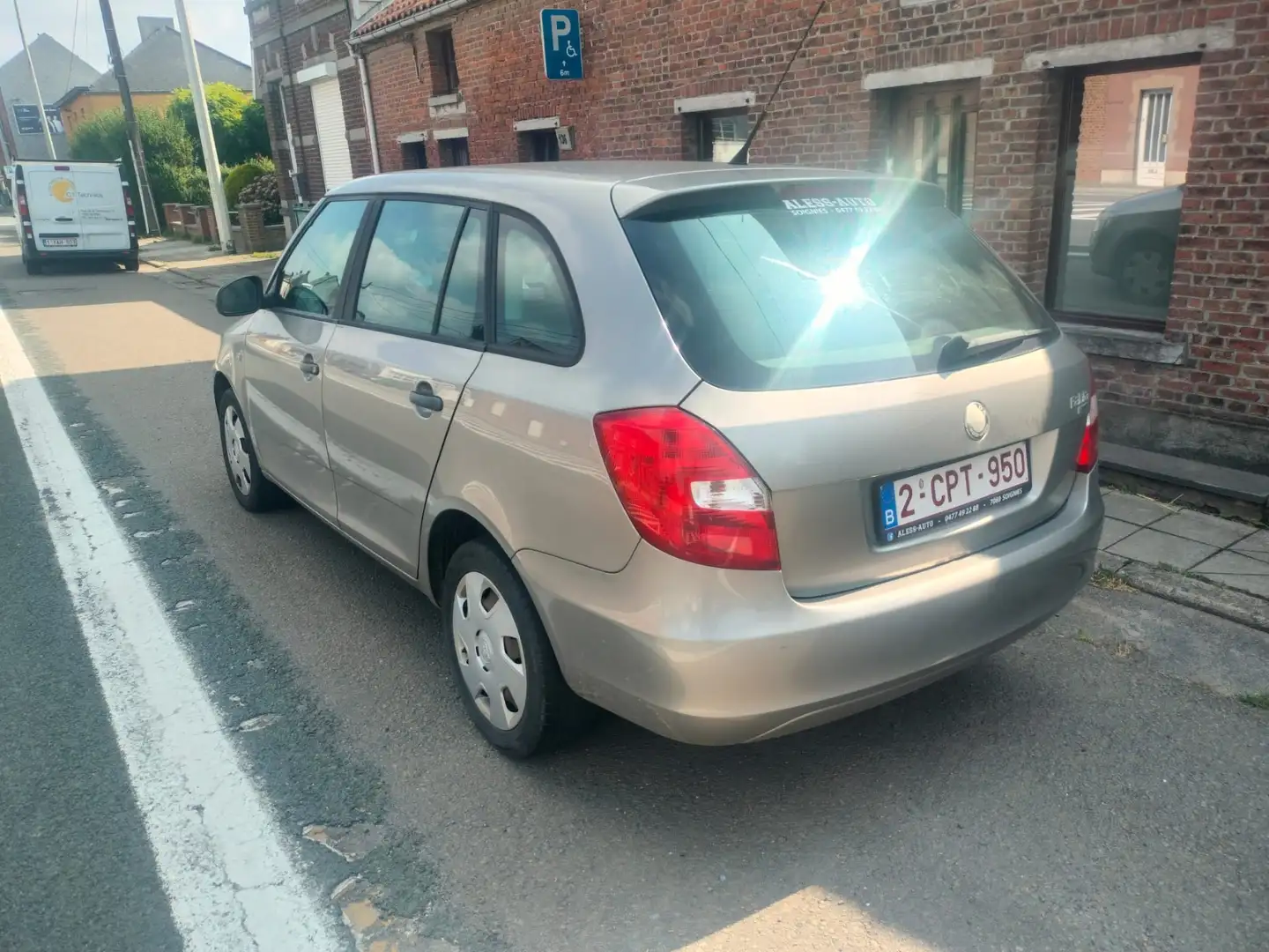 Skoda Fabia 1.2i Classic Gris - 2