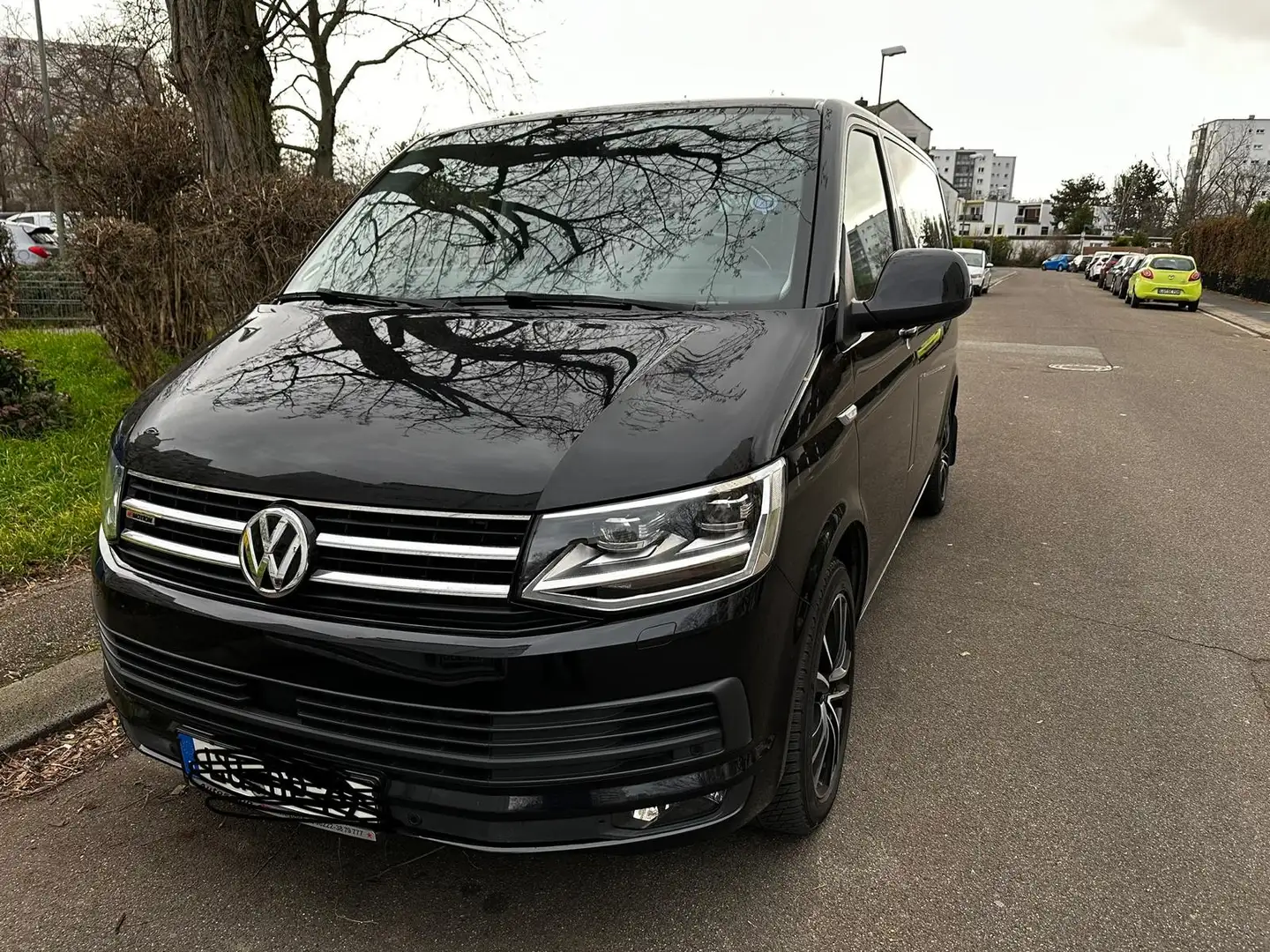 Volkswagen T6 Multivan DSG Kurz 4MOTION Edition 30 - 1