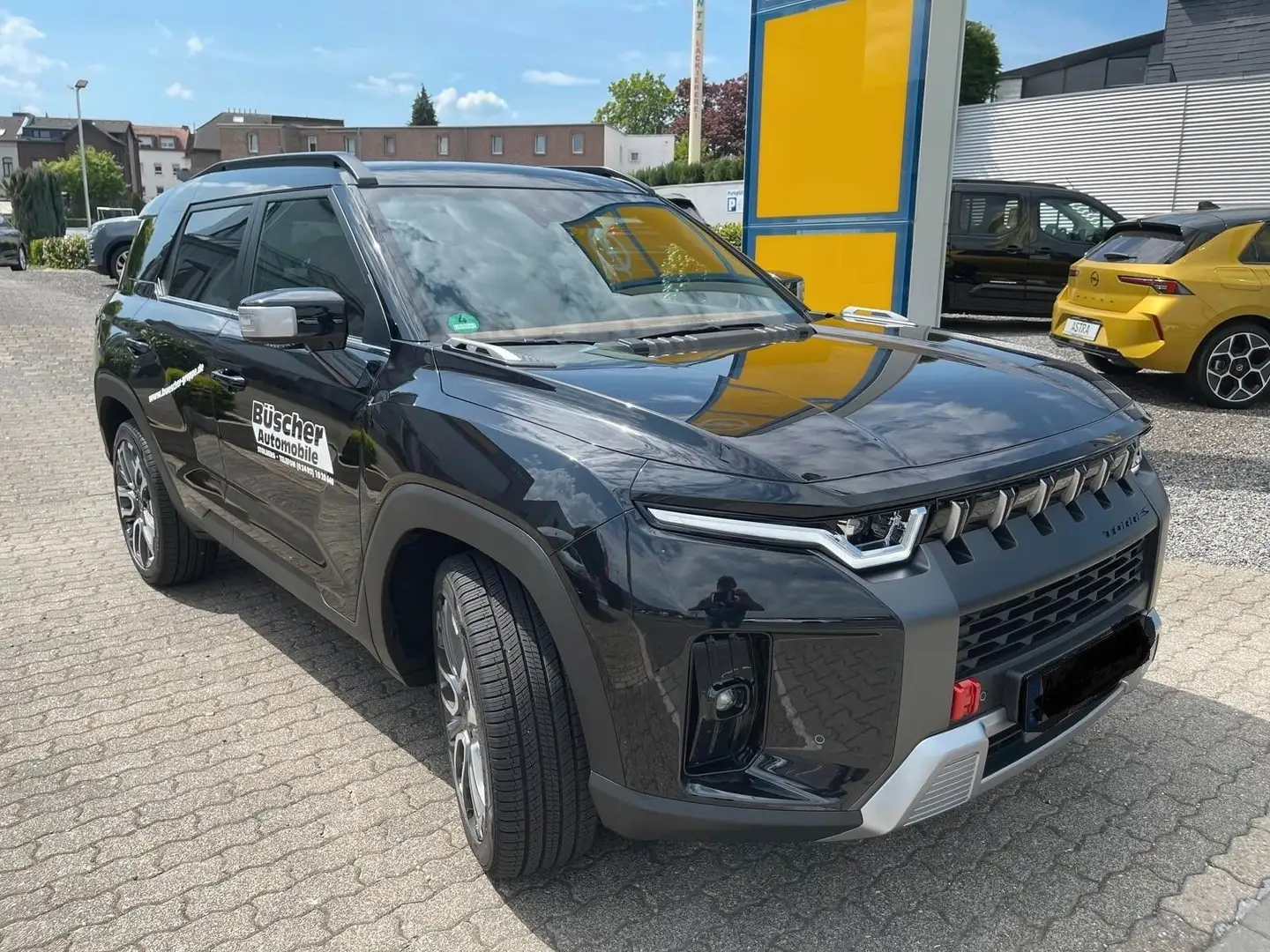 SsangYong Torres 1.5 Forest Edition Automatik Schwarz - 1