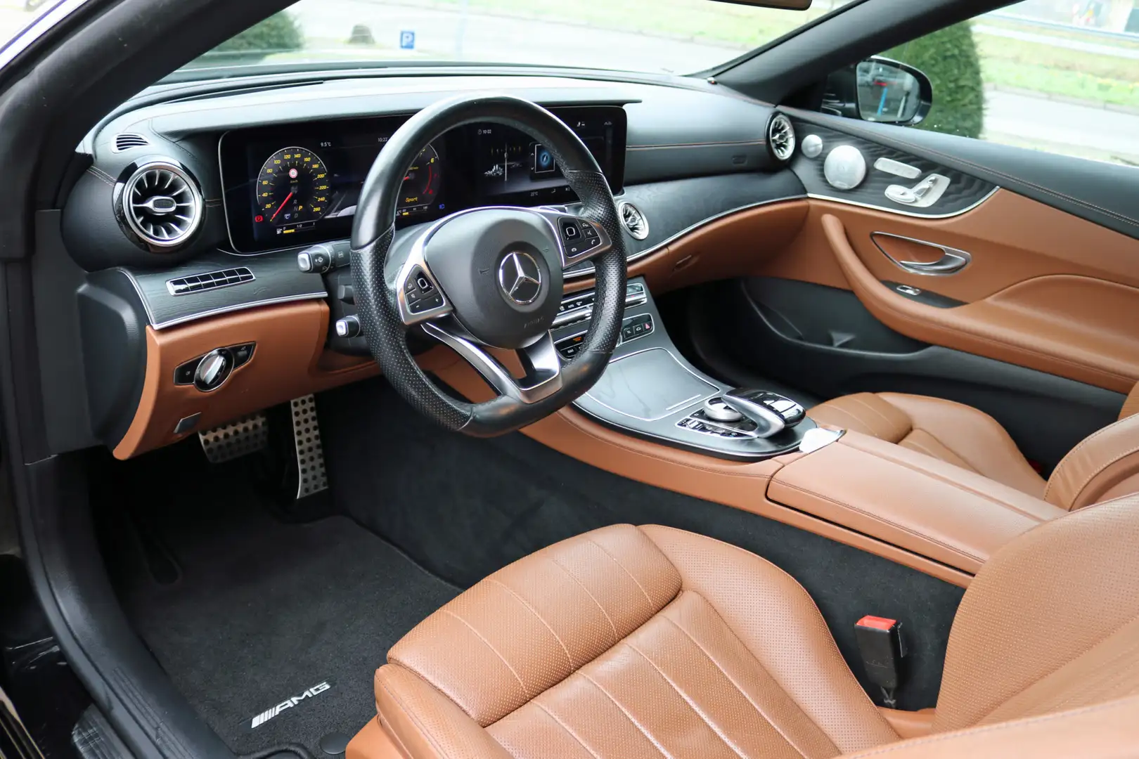Mercedes-Benz E 200 Cabrio Premium Plus AMG-Line 20 Inch velgen Memory Black - 2