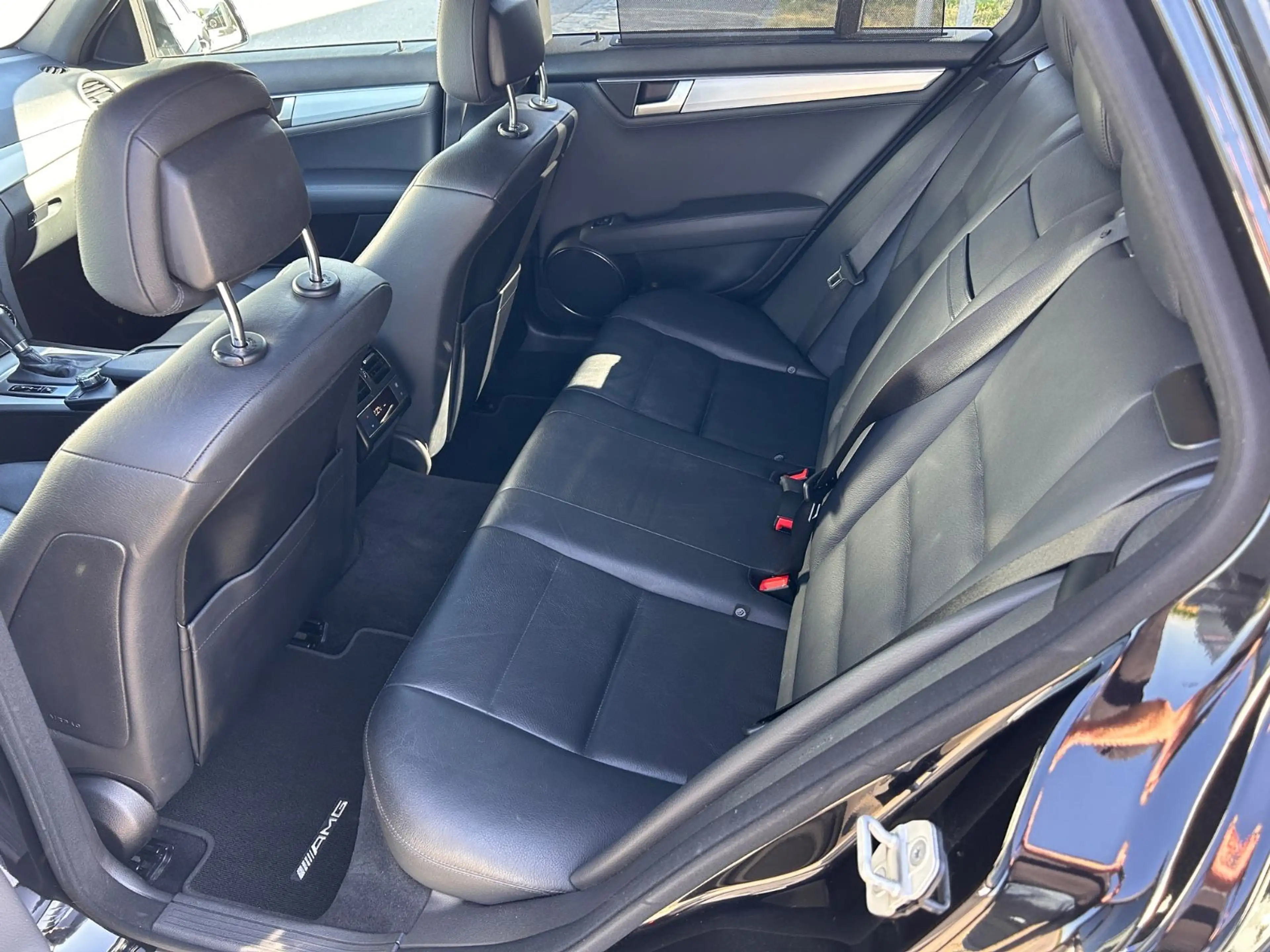 Mercedes-Benz C 250 CGI Avantgarde AMG Paket Harman Kardon — photo 14