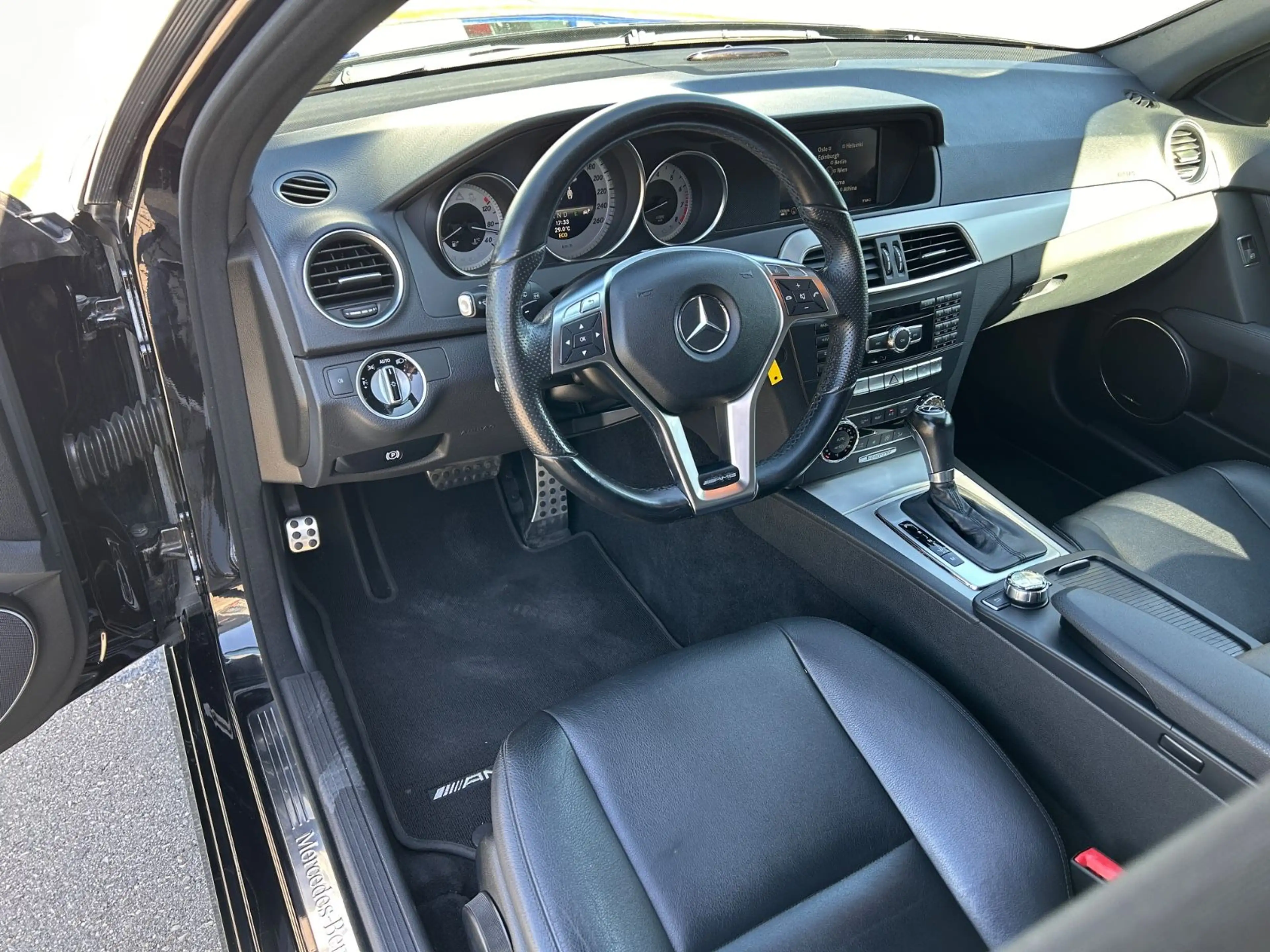 Mercedes-Benz C 250 CGI Avantgarde AMG Paket Harman Kardon — photo 12