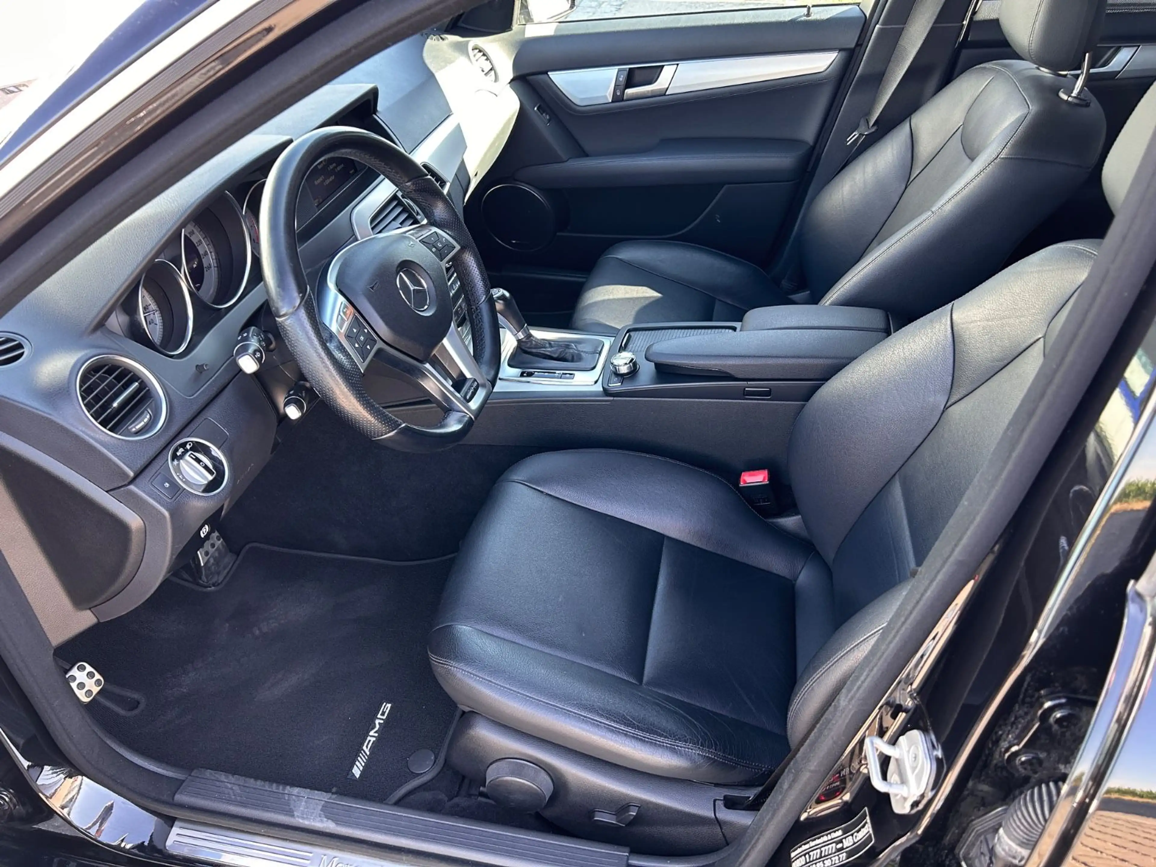 Mercedes-Benz C 250 CGI Avantgarde AMG Paket Harman Kardon — photo 13