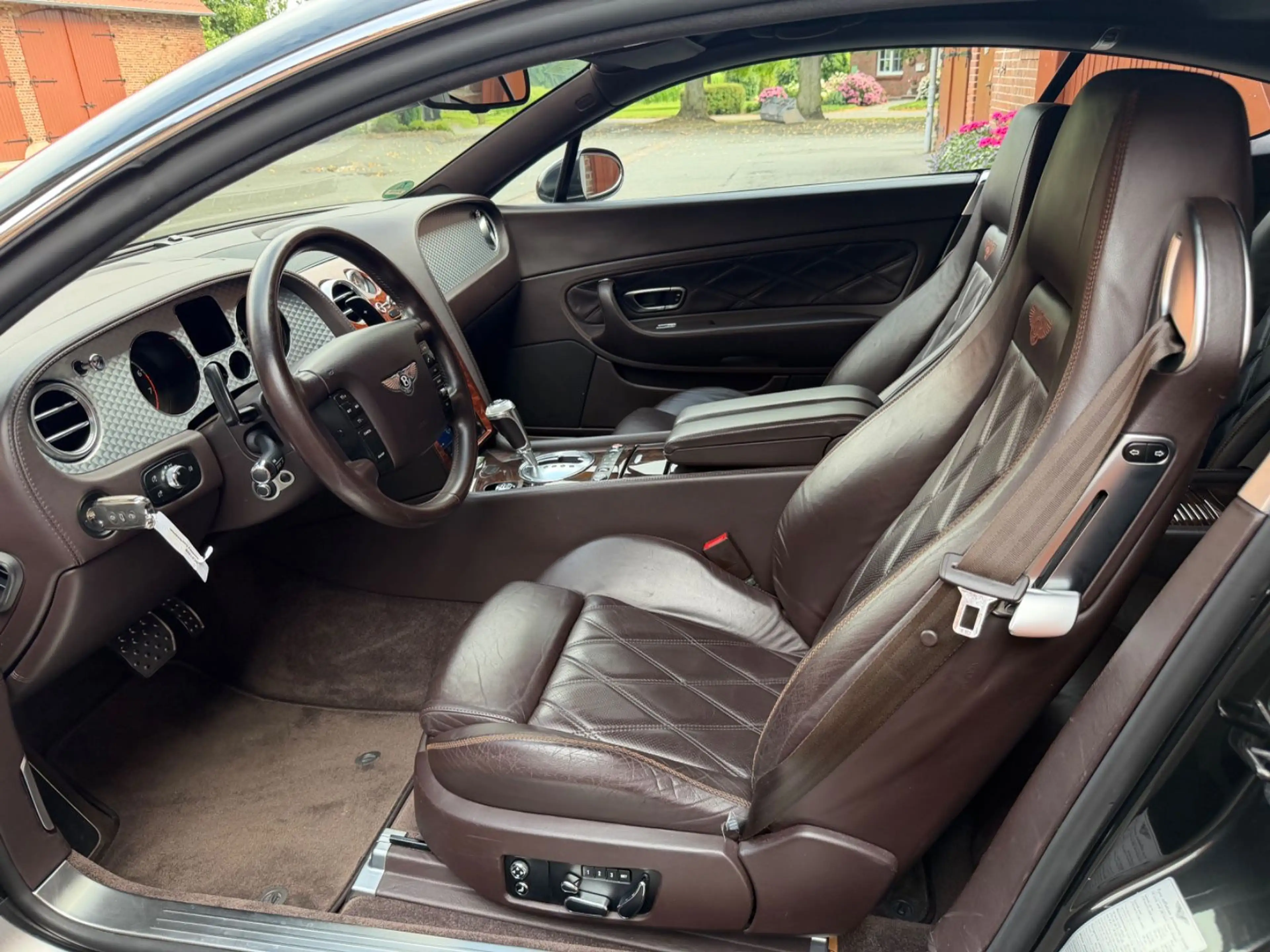 Bentley Continental GT *Mulliner - Exclusive* — photo 12
