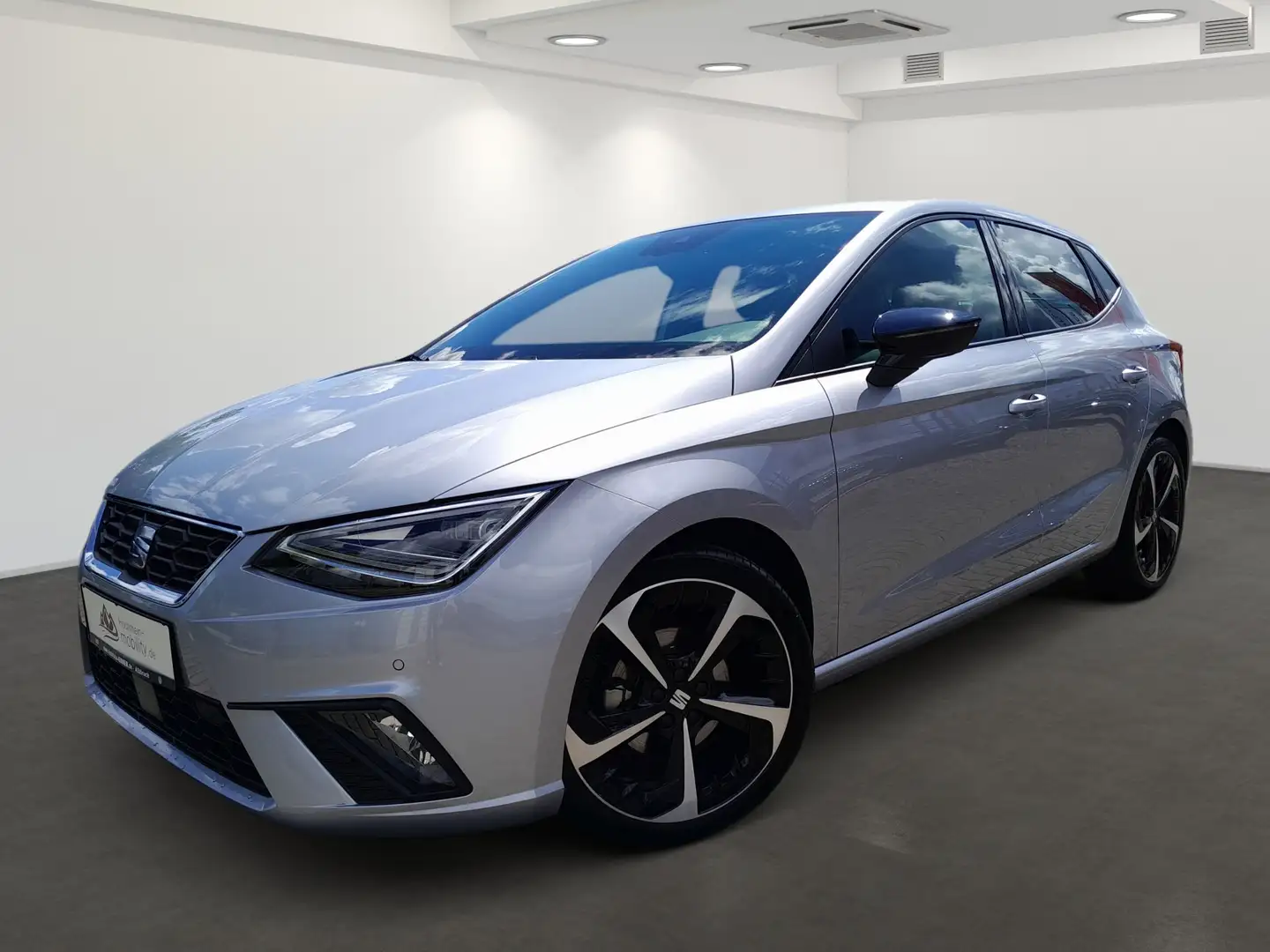 SEAT Ibiza FR TSI 116PS DSG ACC+KAMERA+LED+NAVI+APP+18 ALU! Silber - 2