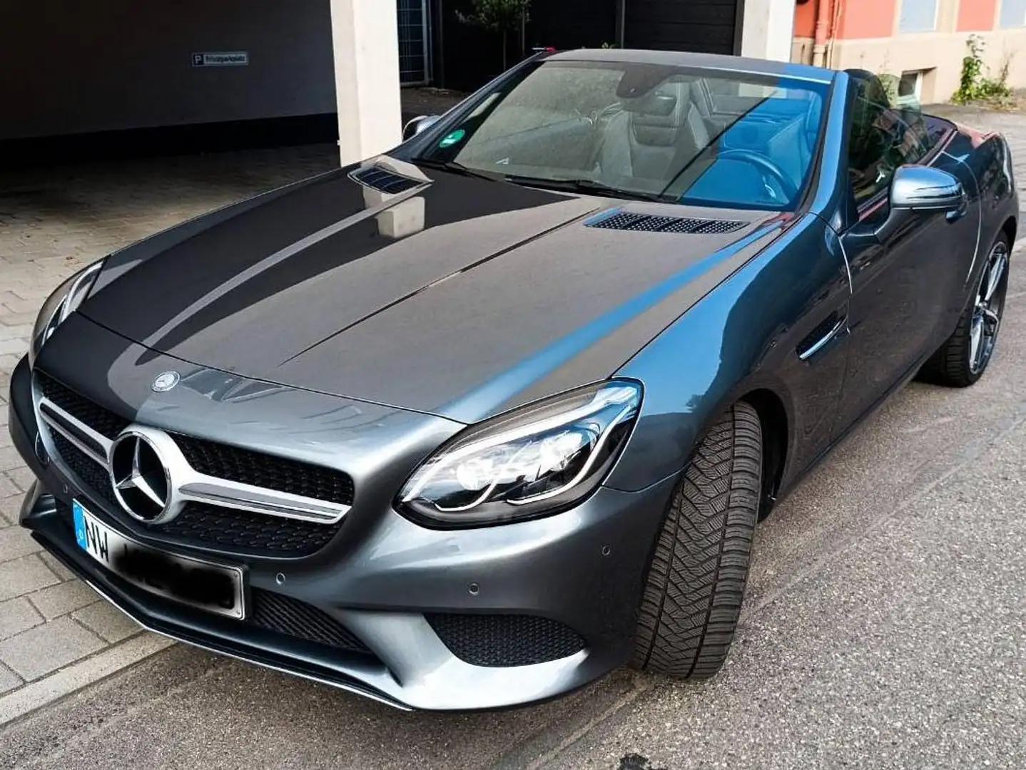 Mercedes-Benz SLC 180 SLC 180 9G-TRONIC - 2