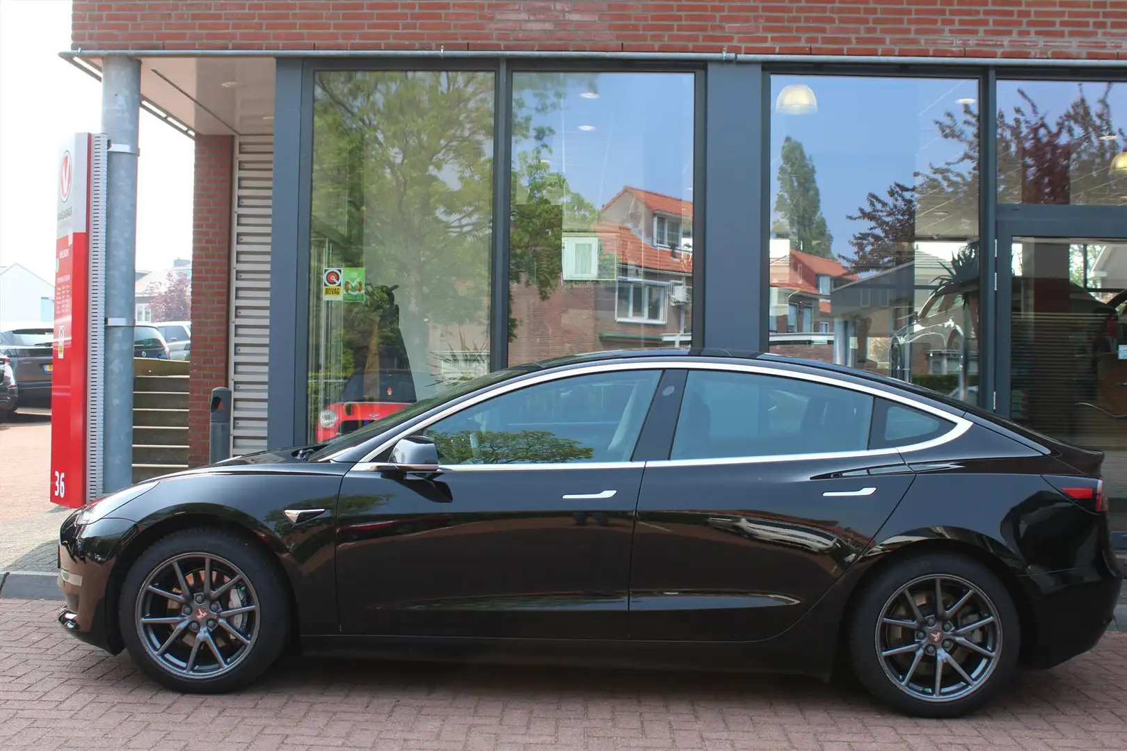 Tesla Model 3 Long-Range | Auto- Pilot | Orig. NL | Zwart - 2