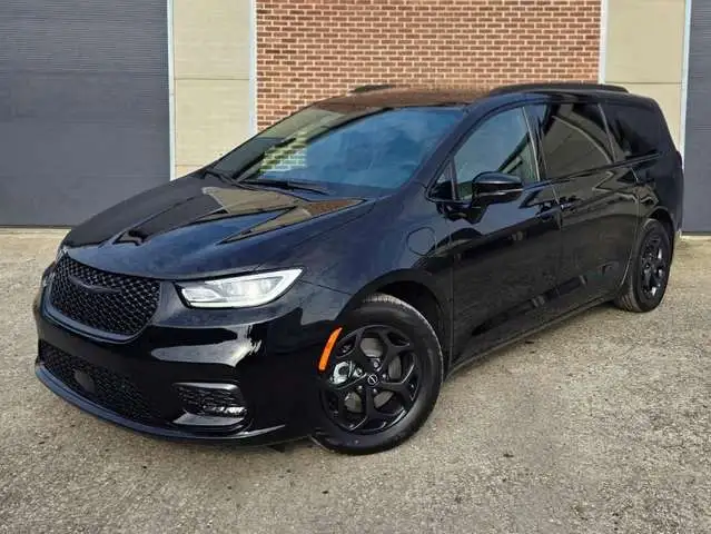 Chrysler Pacifica HYBRID LIMITED 3.6 L - V6 €74.900 excl btw