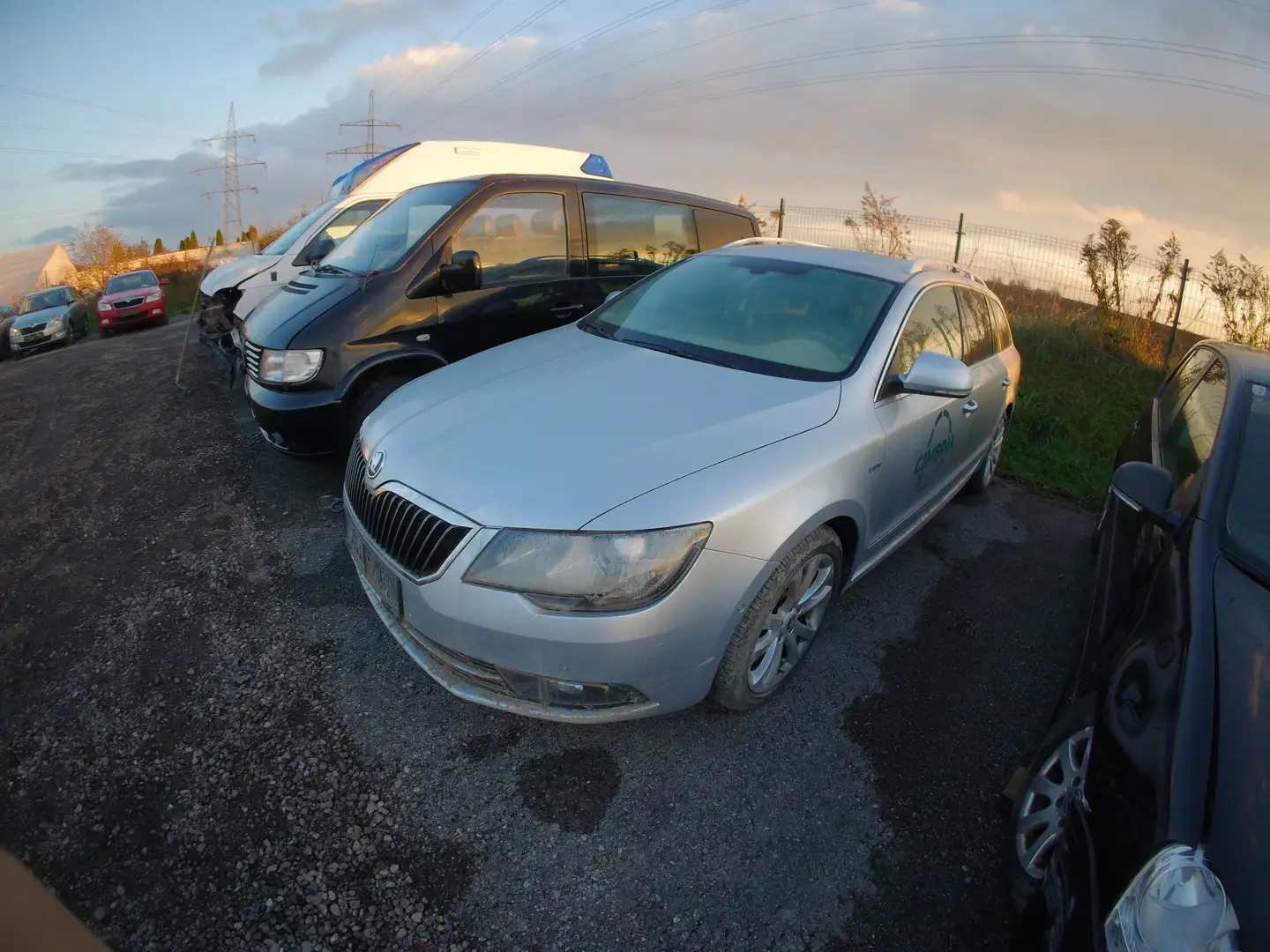 Skoda Superb Combi 2,0 TDI Gris - 2