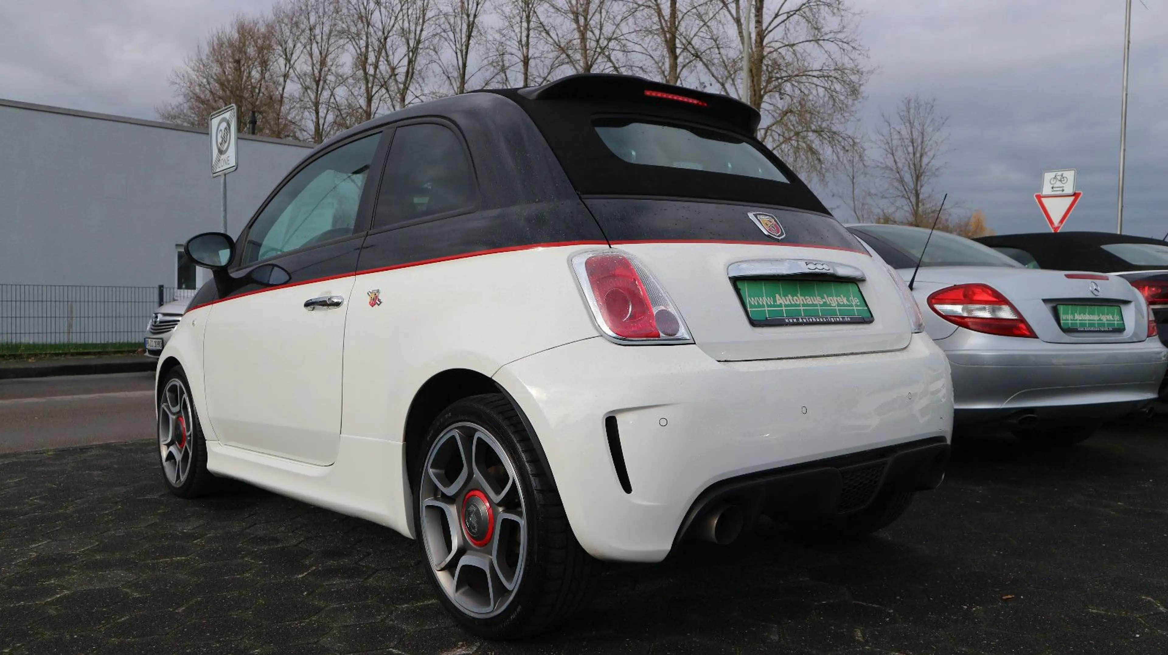 Abarth 500 Cabrio Basis Abarth Umbau Leder/Auto./Navi. — photo 6