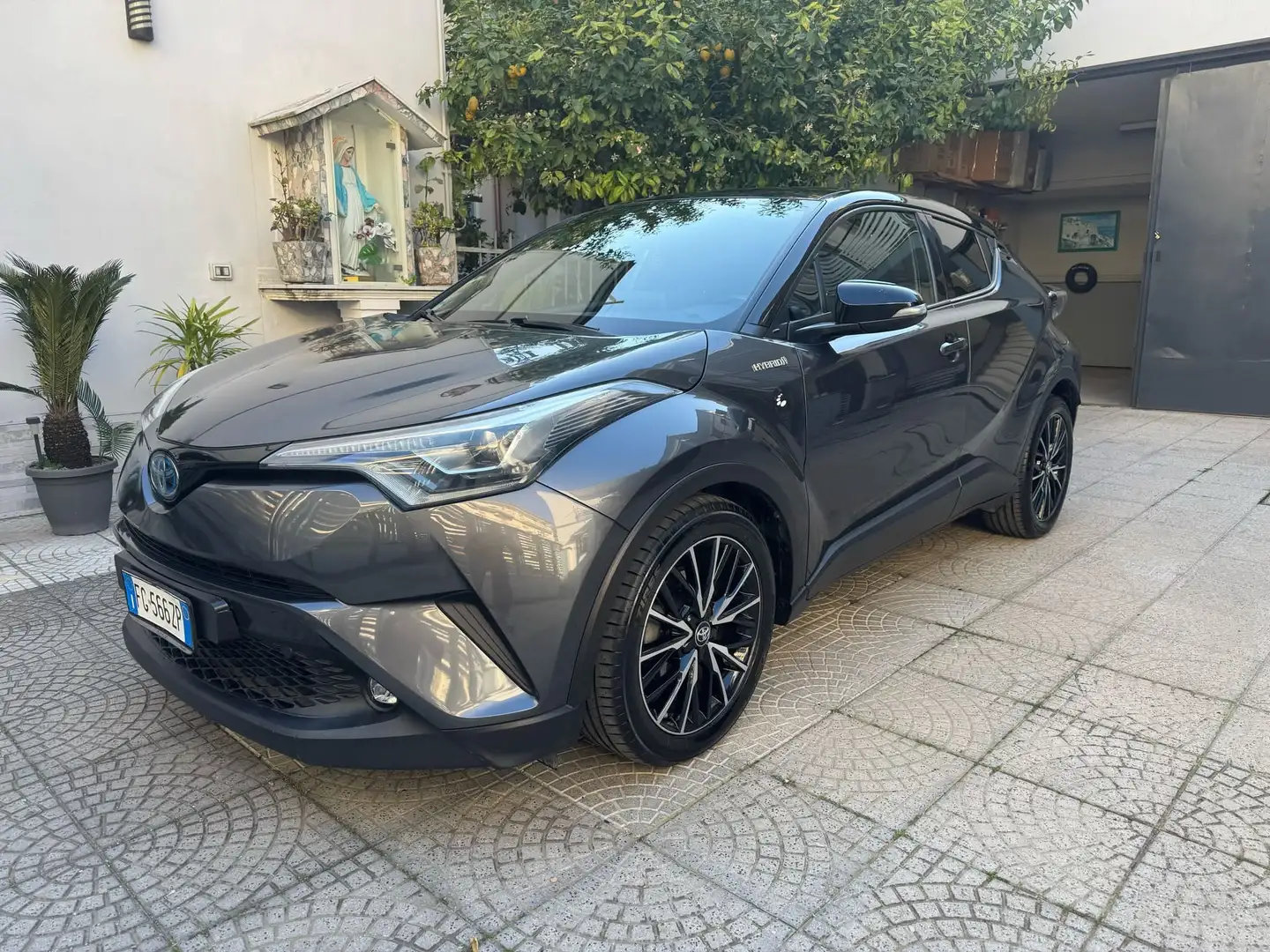 Toyota C-HR C-HR I 2016 1.8h Active 2wd e-cvt Grigio - 1