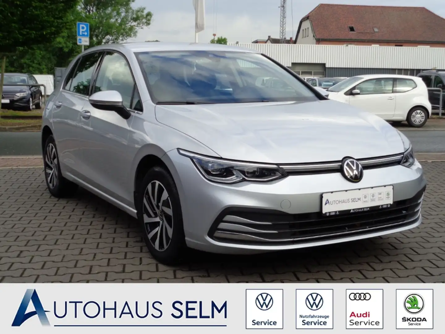 Volkswagen Golf VIII 1.4 eHybrid Style AHK R-KAM ACC NAVI Silber - 1