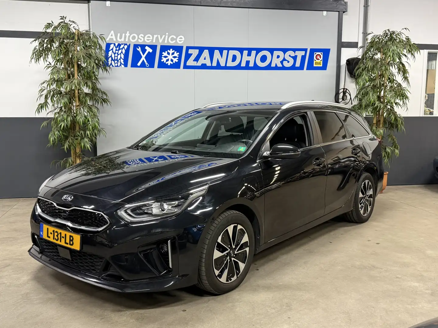 Kia Ceed SW / cee'd SW Sportswagon 1.6 GDI PHEV DynamicPlusLine // Autom. Schwarz - 1