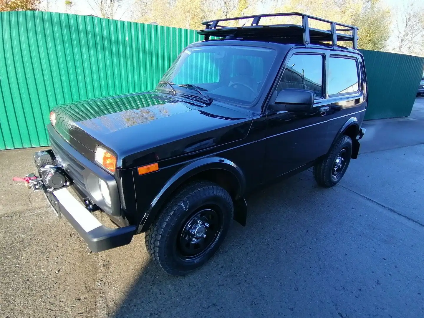 Lada Niva NIVA LEGEND! SEILW., AHK, DACHFGEPÄCKTR.! 2025! Schwarz - 1