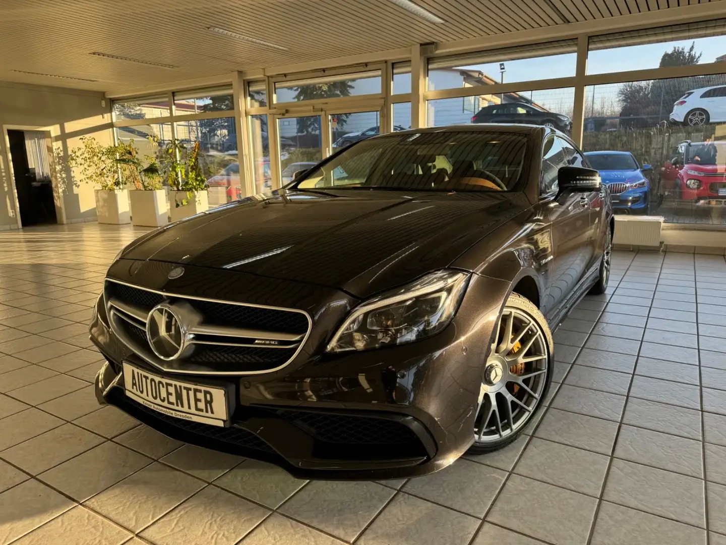 Mercedes-Benz CLS 63 AMG CLS63 S AMG*B&O*360°*NAPPA*KERAMIKBREMSE*4-MATIC Schwarz - 1
