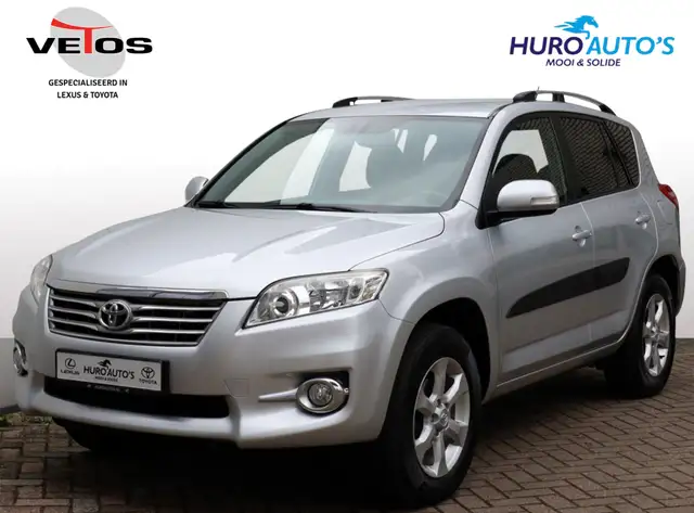 Toyota RAV 4 2.0 VVTi Dynamic 2WD | Clima | Cruise | 2000 KG tr