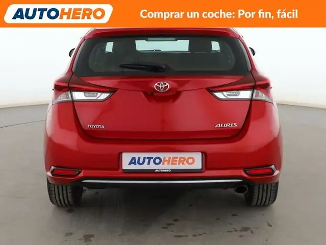 Toyota Auris view 5