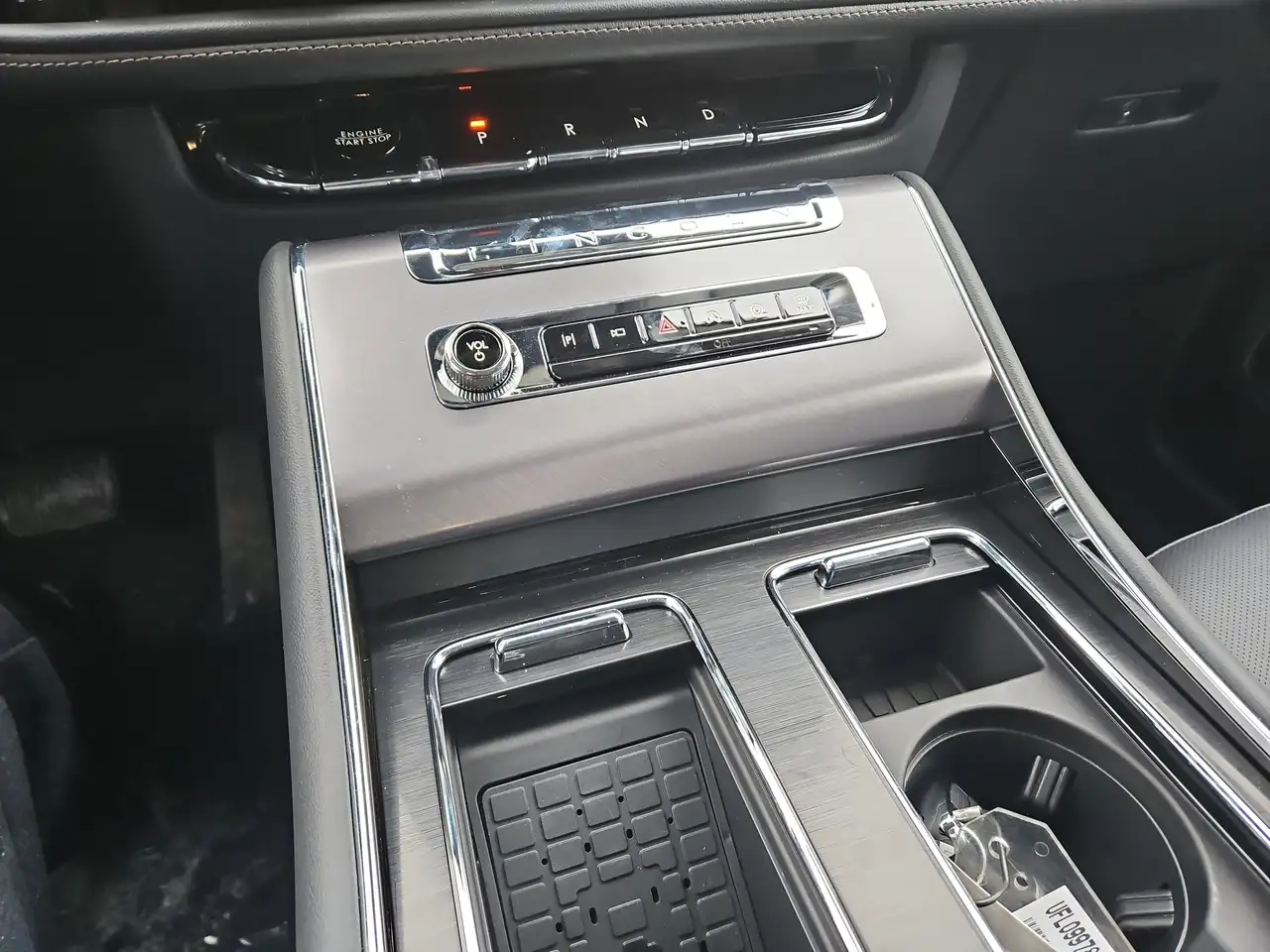 Lincoln Aviator снимка Lincoln Aviator
