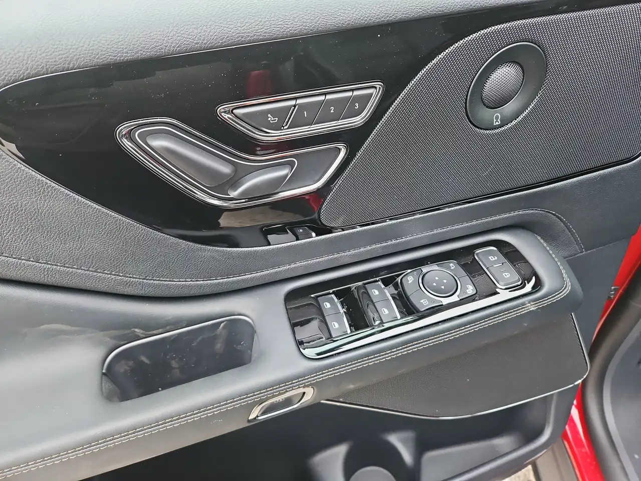 Lincoln Aviator снимка Lincoln Aviator