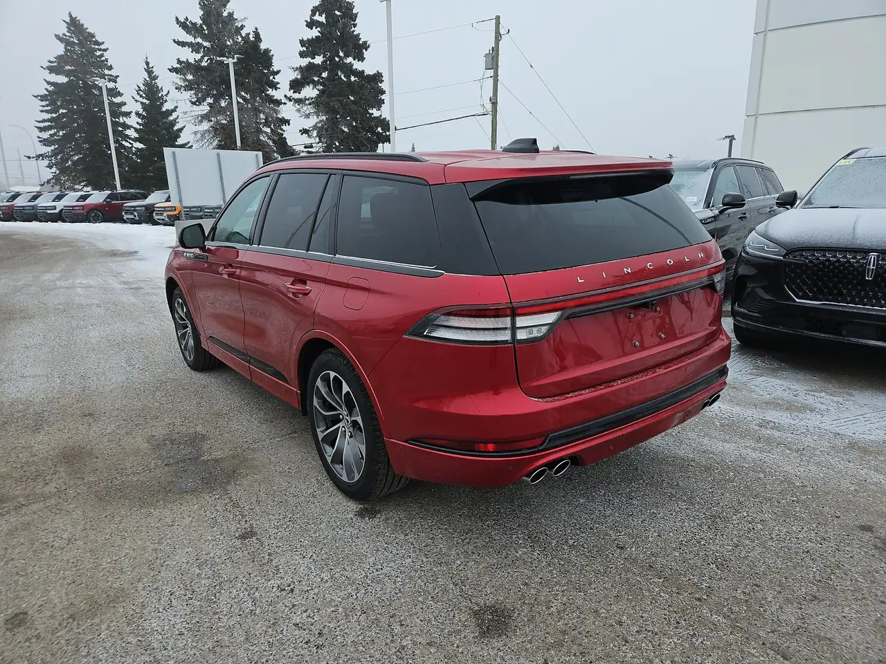 Lincoln Aviator снимка Lincoln Aviator