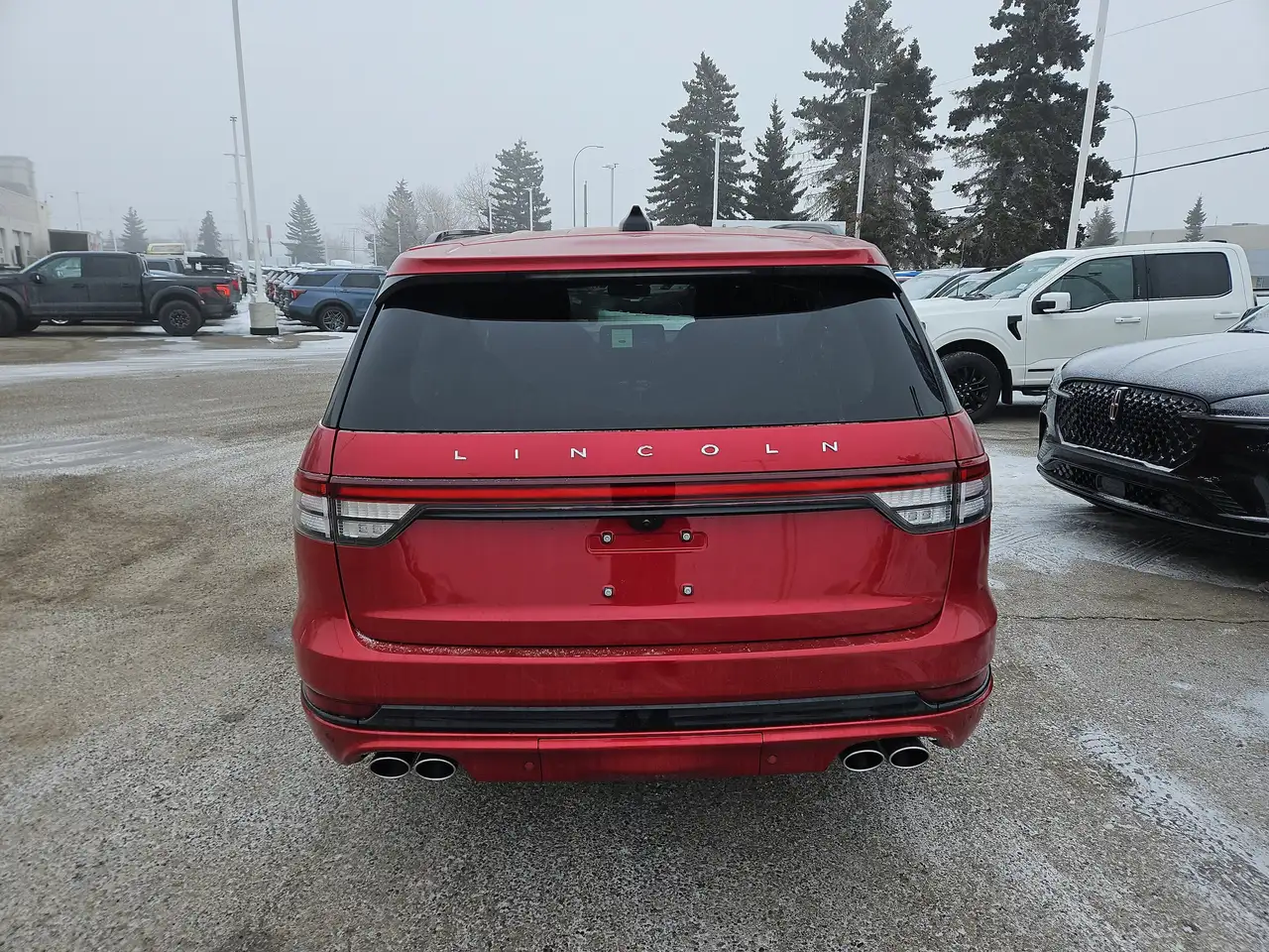 Lincoln Aviator снимка Lincoln Aviator