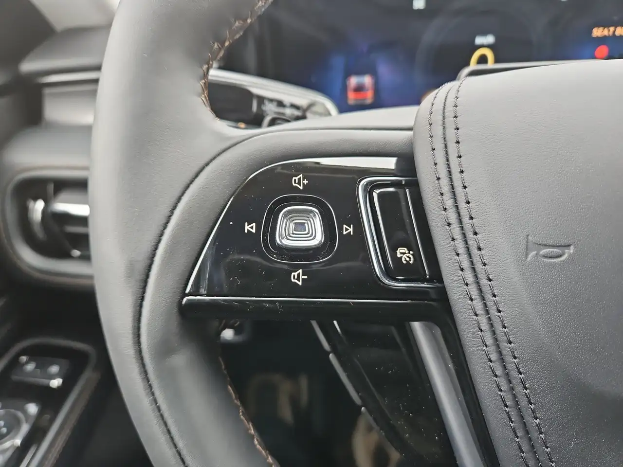 Lincoln Aviator снимка Lincoln Aviator