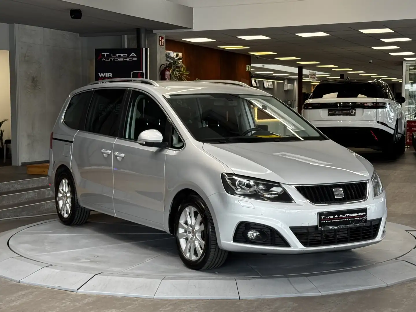 SEAT Alhambra 2,0 TDI 7-Sitzer Ecomotive *Kamera*17Zoll*Navi Grau - 2
