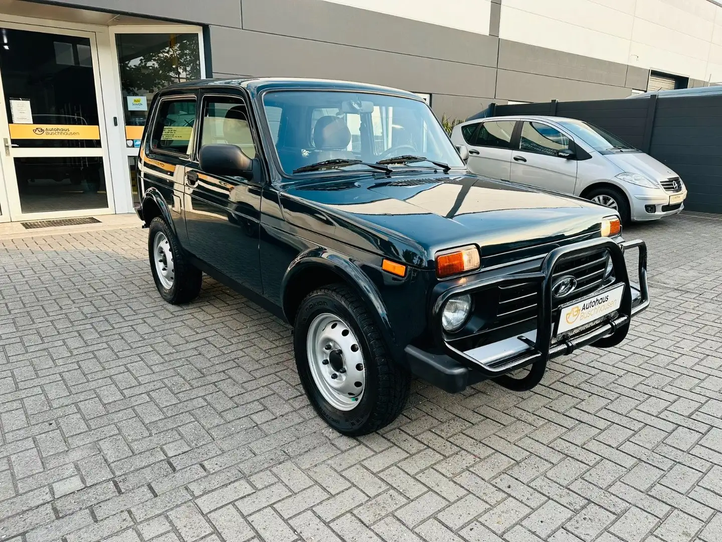 Lada Taiga 4x4*1.Hand*Rentnerfzg*TÜV NEU*Sitzhz*AHK Vert - 2