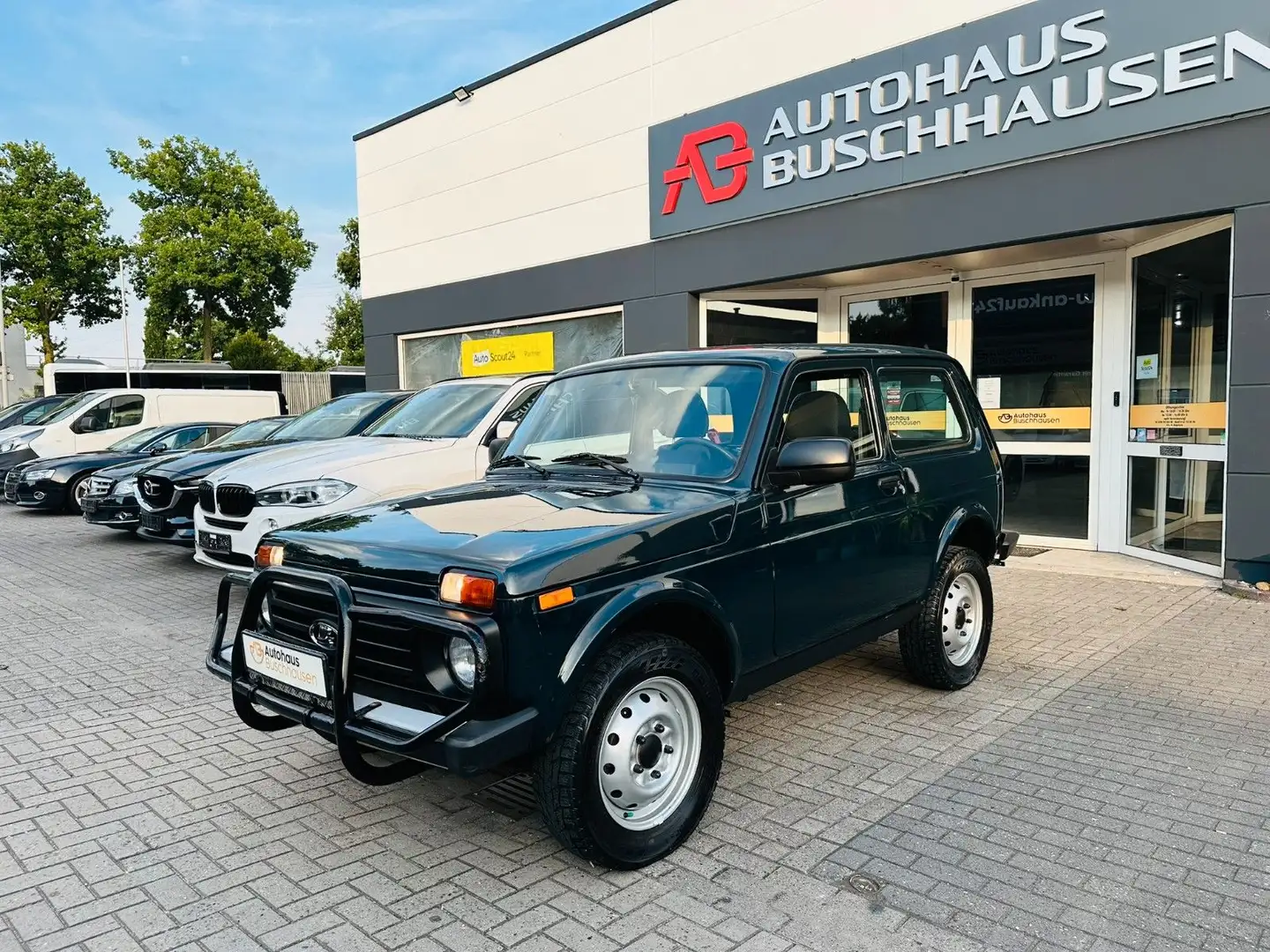 Lada Taiga 4x4*1.Hand*Rentnerfzg*TÜV NEU*Sitzhz*AHK Vert - 1