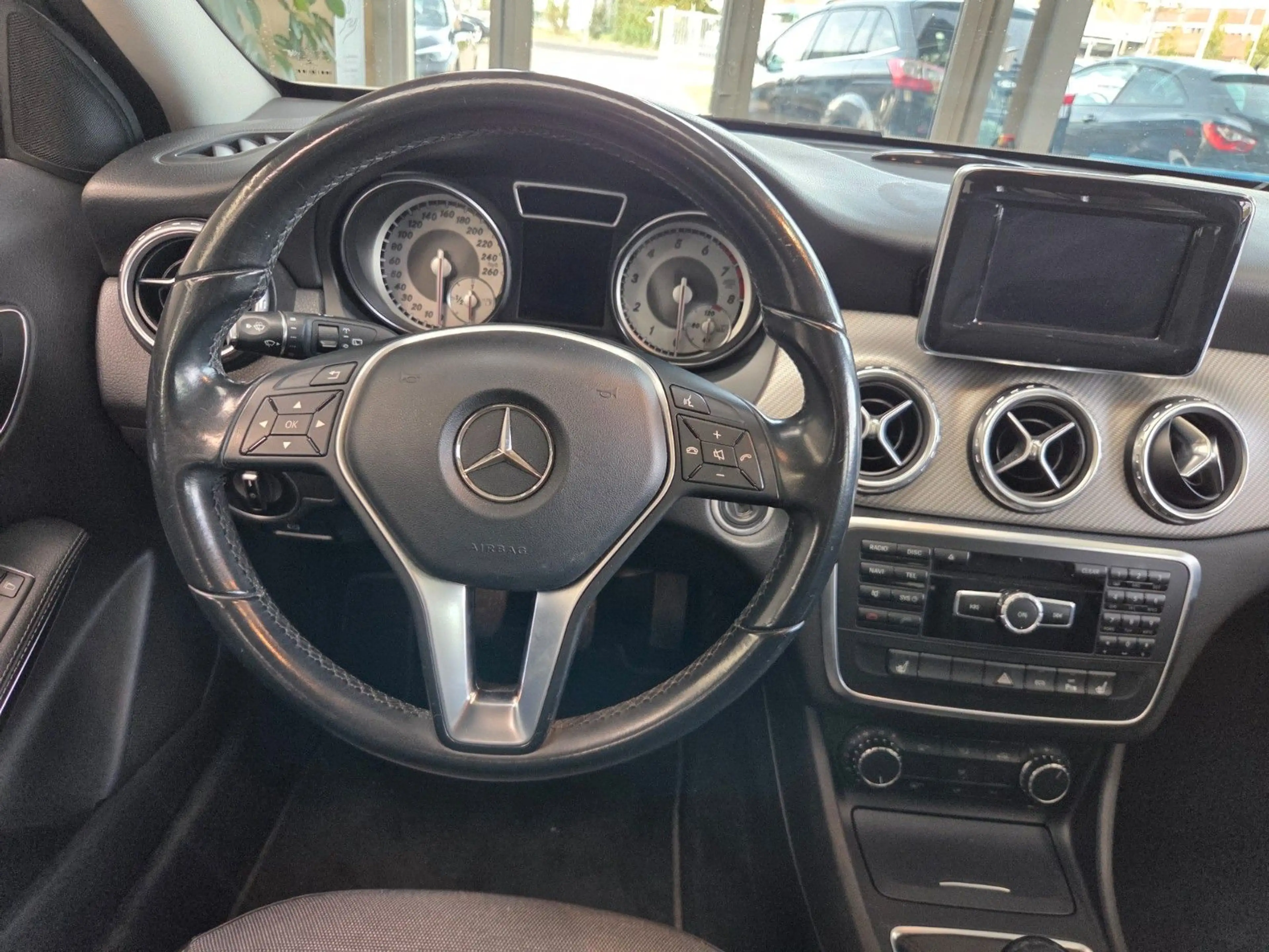 Mercedes-Benz GLA 200 GLA GLA 200 — photo 15