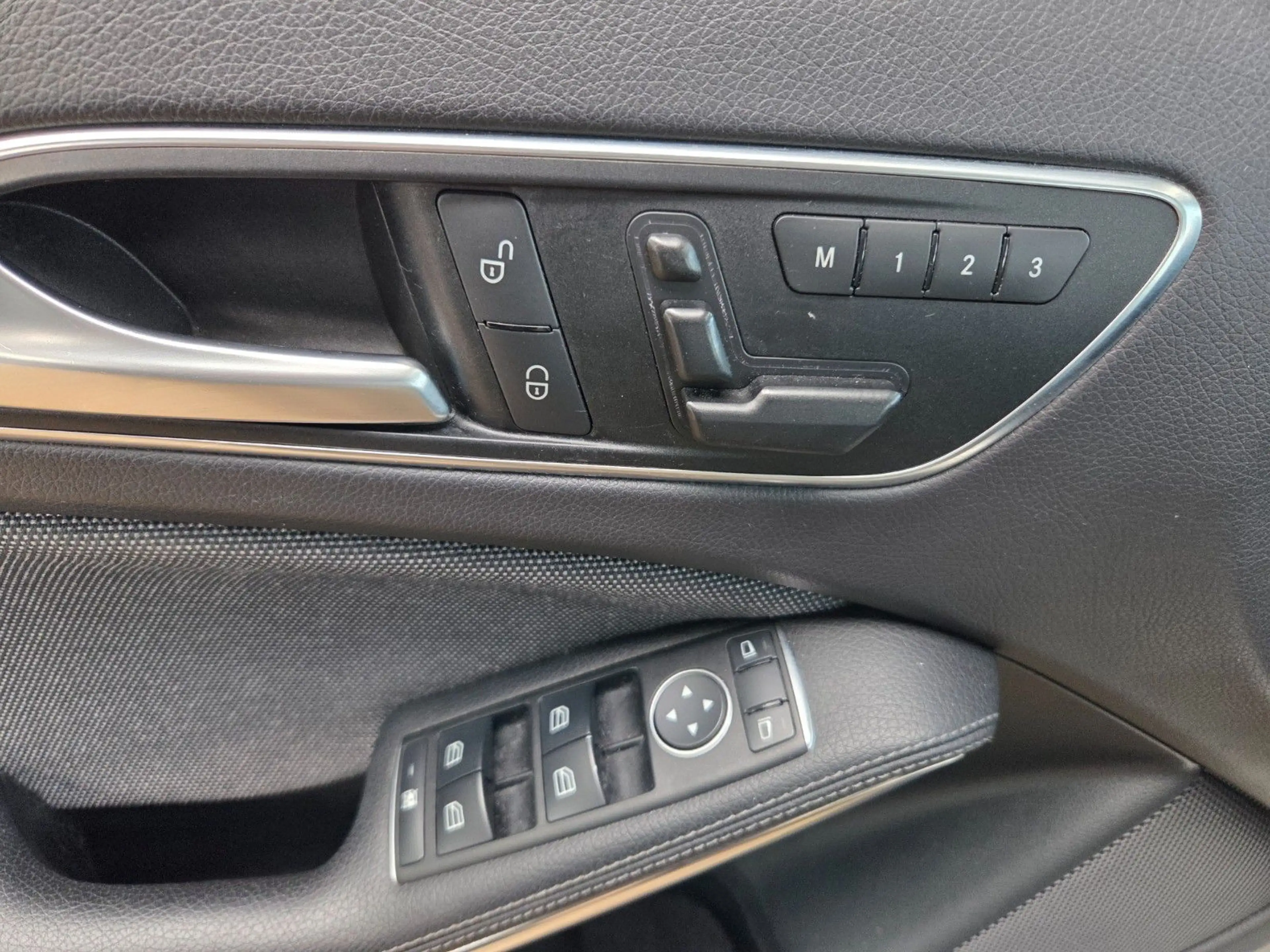 Mercedes-Benz GLA 200 GLA GLA 200 — photo 11