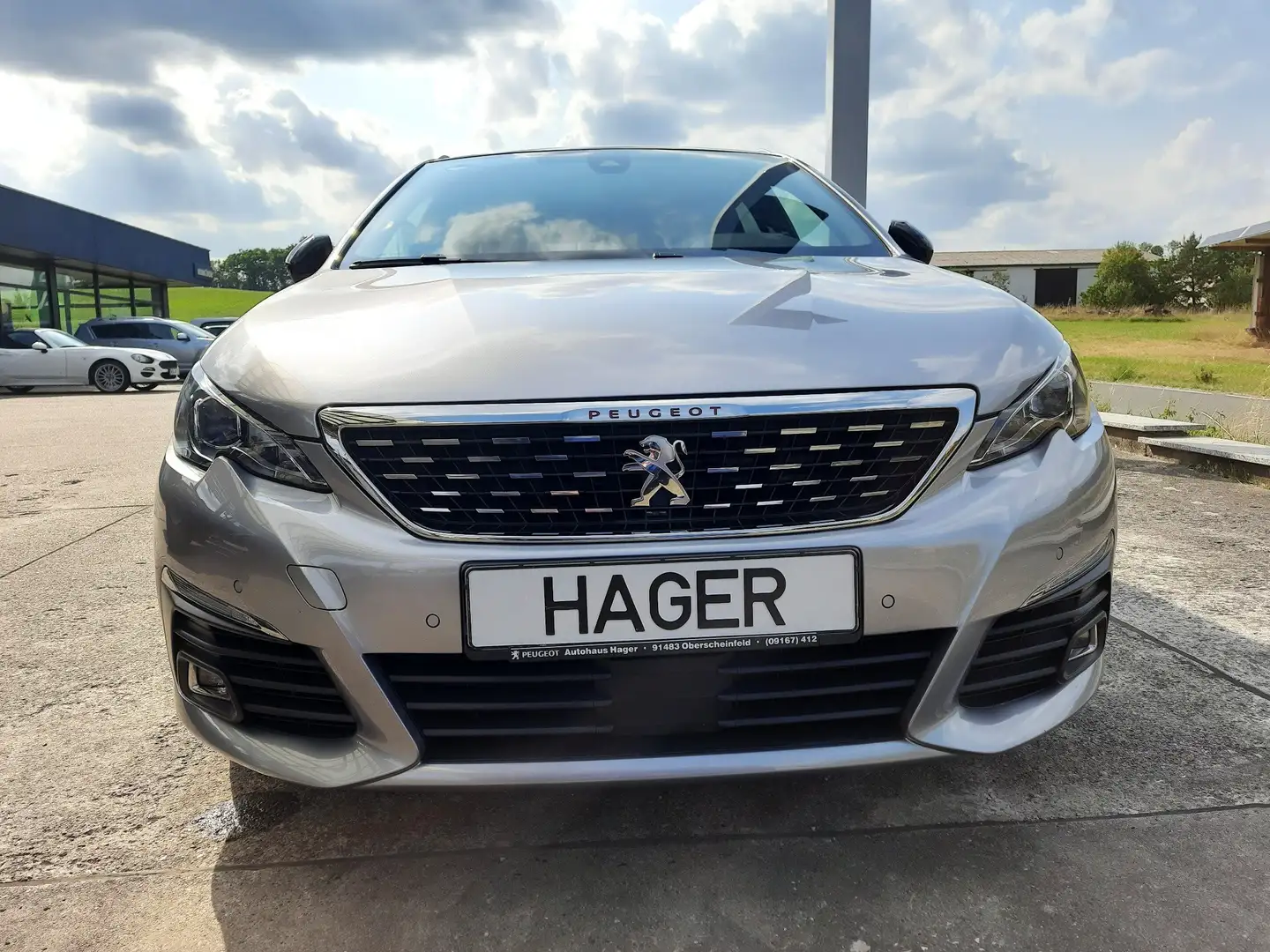 Peugeot 308 SW GTLine 130 Panorama Leder SitzHeiz DAB Navi AHK Silber - 2