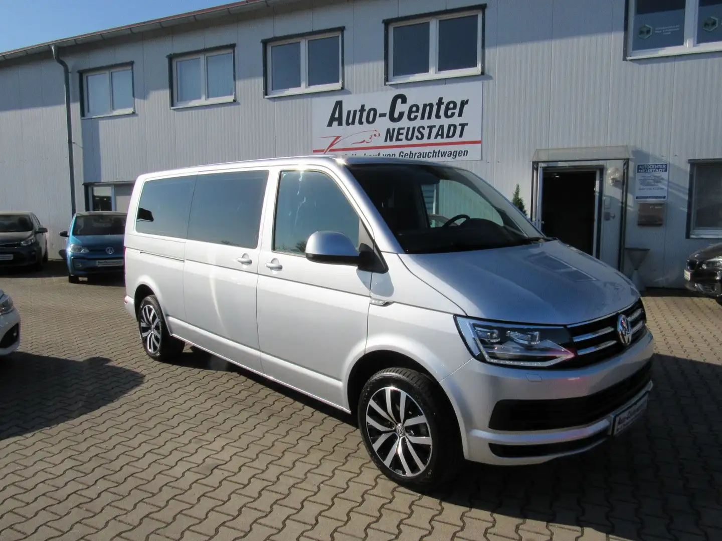 Volkswagen T6 Caravelle T6 Bus Caravelle Comfortline lang, 9 SIT., AHK,. Argent - 1