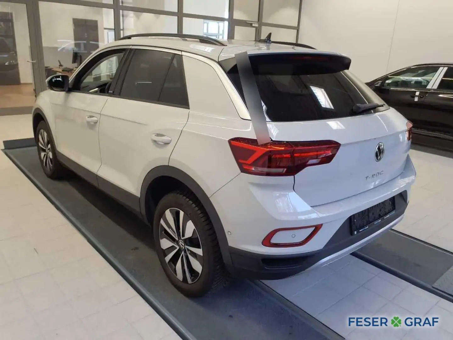 Volkswagen T-Roc MOVE 1.5 TSI DSG 150PS Grau - 2