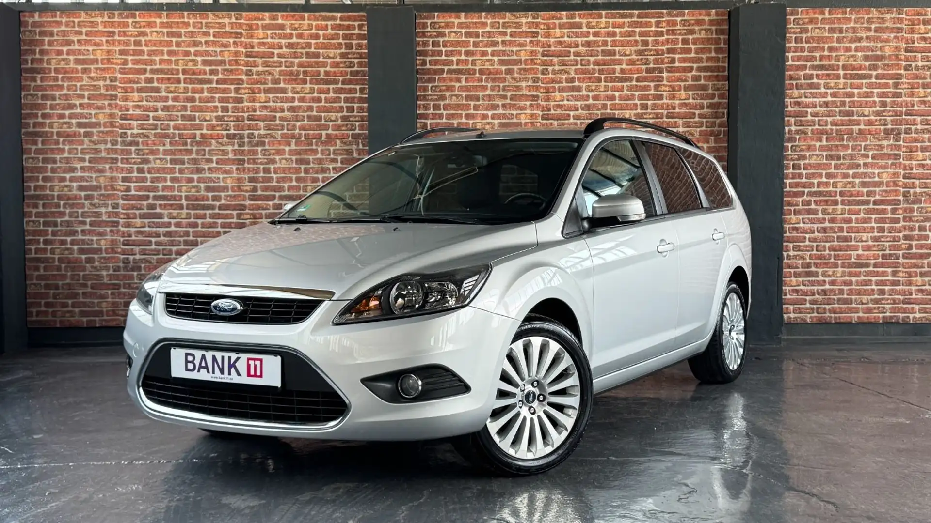 Ford Focus 1,8 Titanium HU/AU-NEU*SHZ*NAVI*PDC Silber - 1