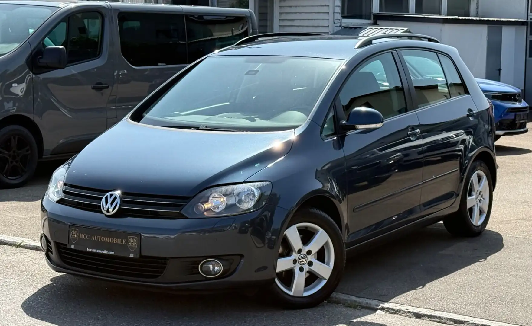 Volkswagen Golf Plus -KLIMA-NAVI-SHZ-PDC-TÜV 08/26 Bleu - 1