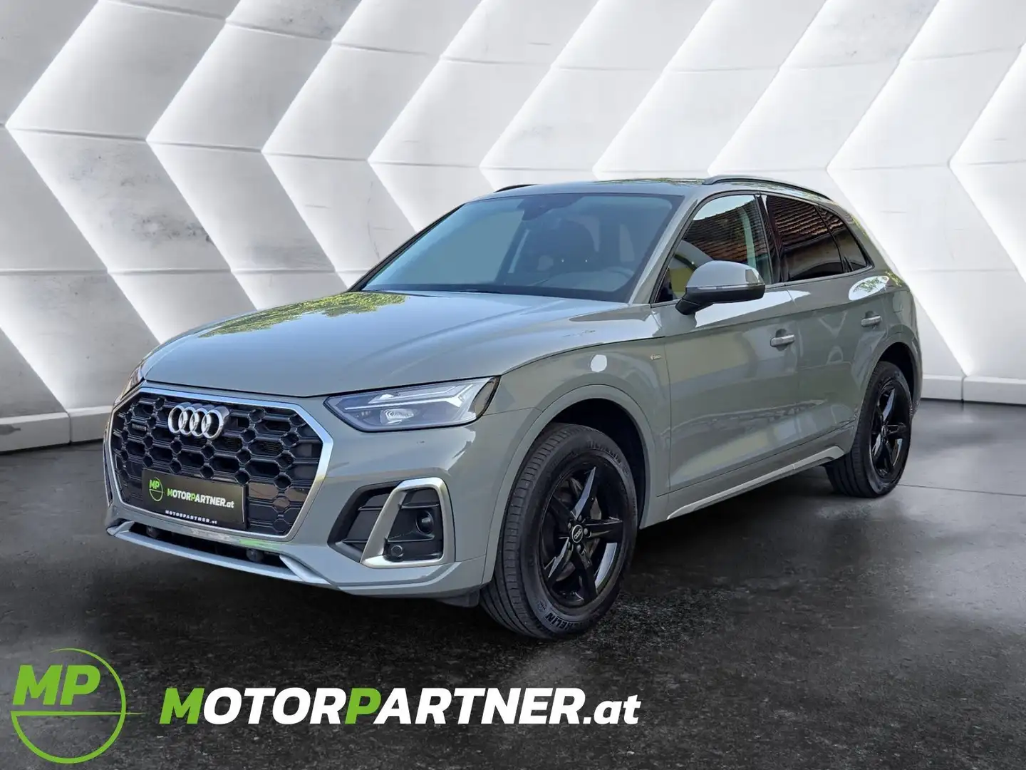 Audi Q5 50 TFSIe PHEV **quattro**S-Line** Grau - 1