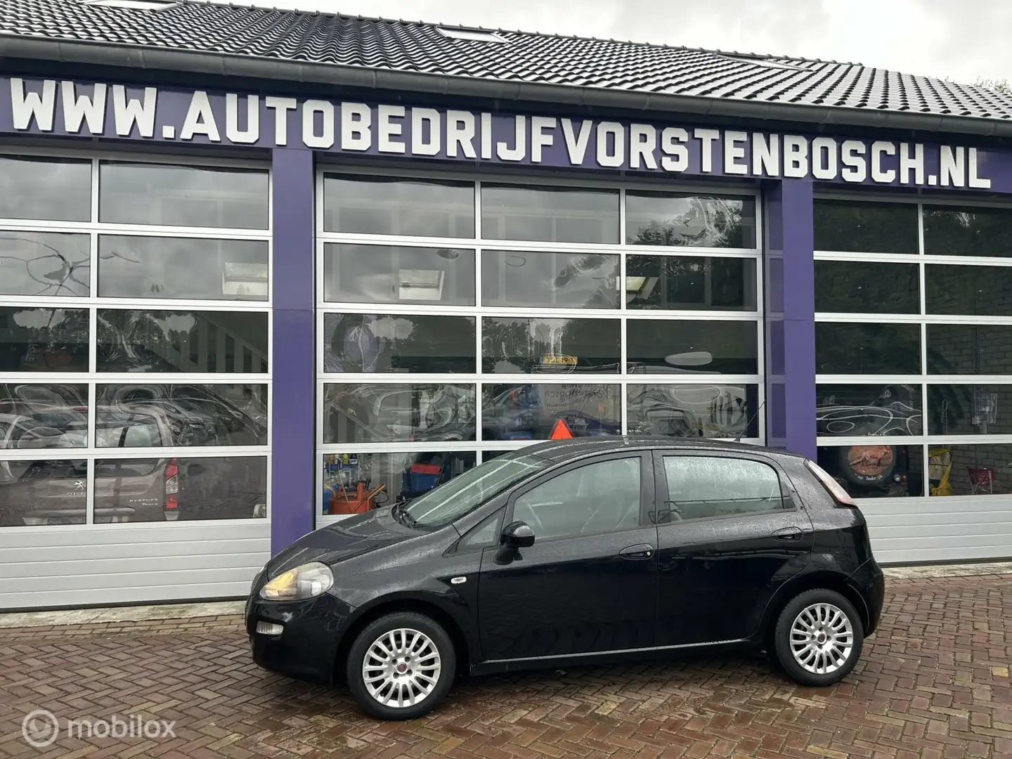 Fiat Punto Evo 1.2 Pop * 5 DRS * AIRCO * Zwart - 2