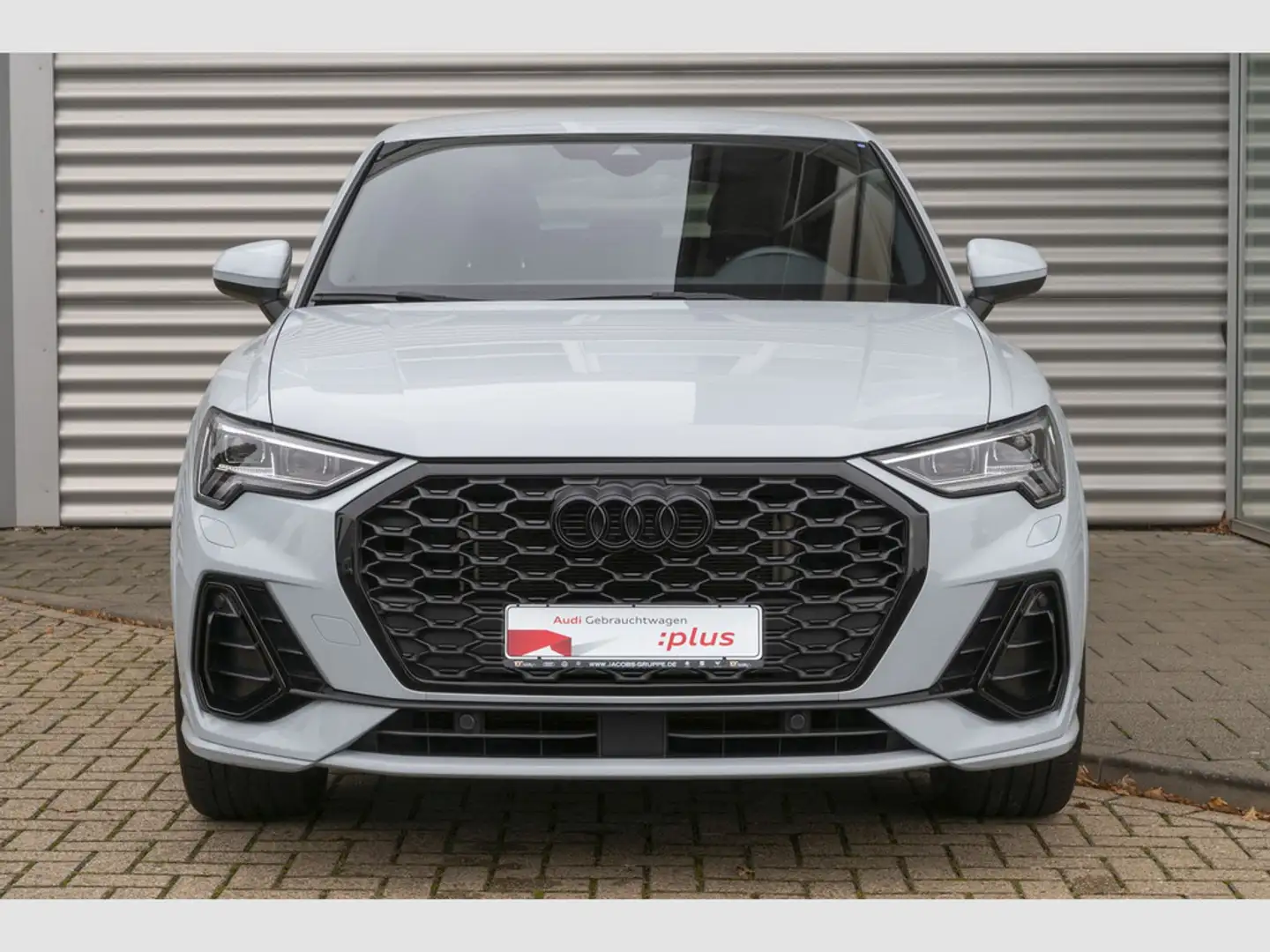 Audi Q3 Sportback 45 TFSIe S line Matrix*SONOS*AHK*RFK*Navi - 2