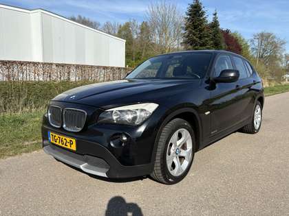 BMW X1 sDrive18i Executive / AIRCO / NAVI / APK 2-2026