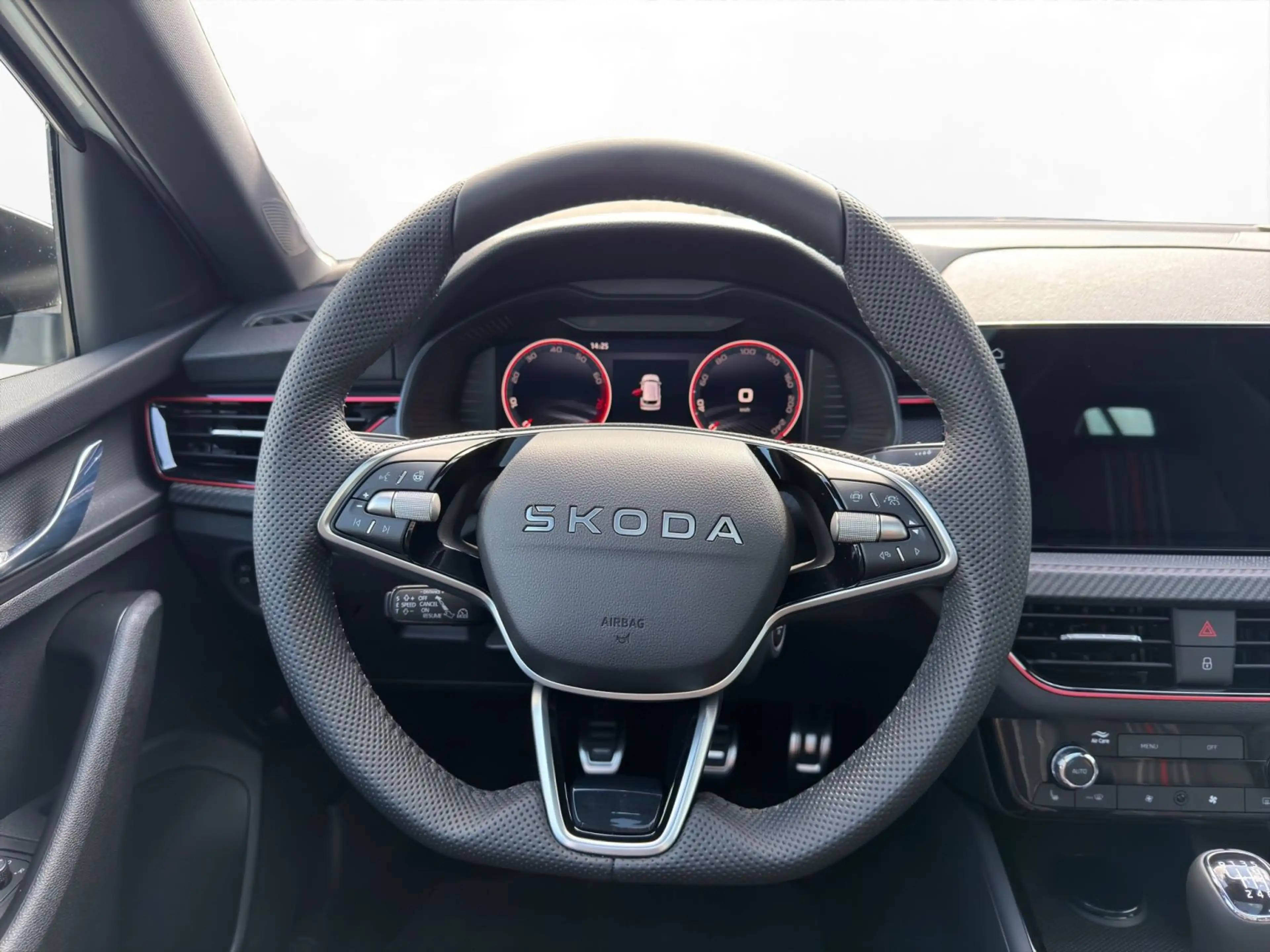 Skoda Kamiq 1.5 TSI Monte Carlo OPF — photo 14