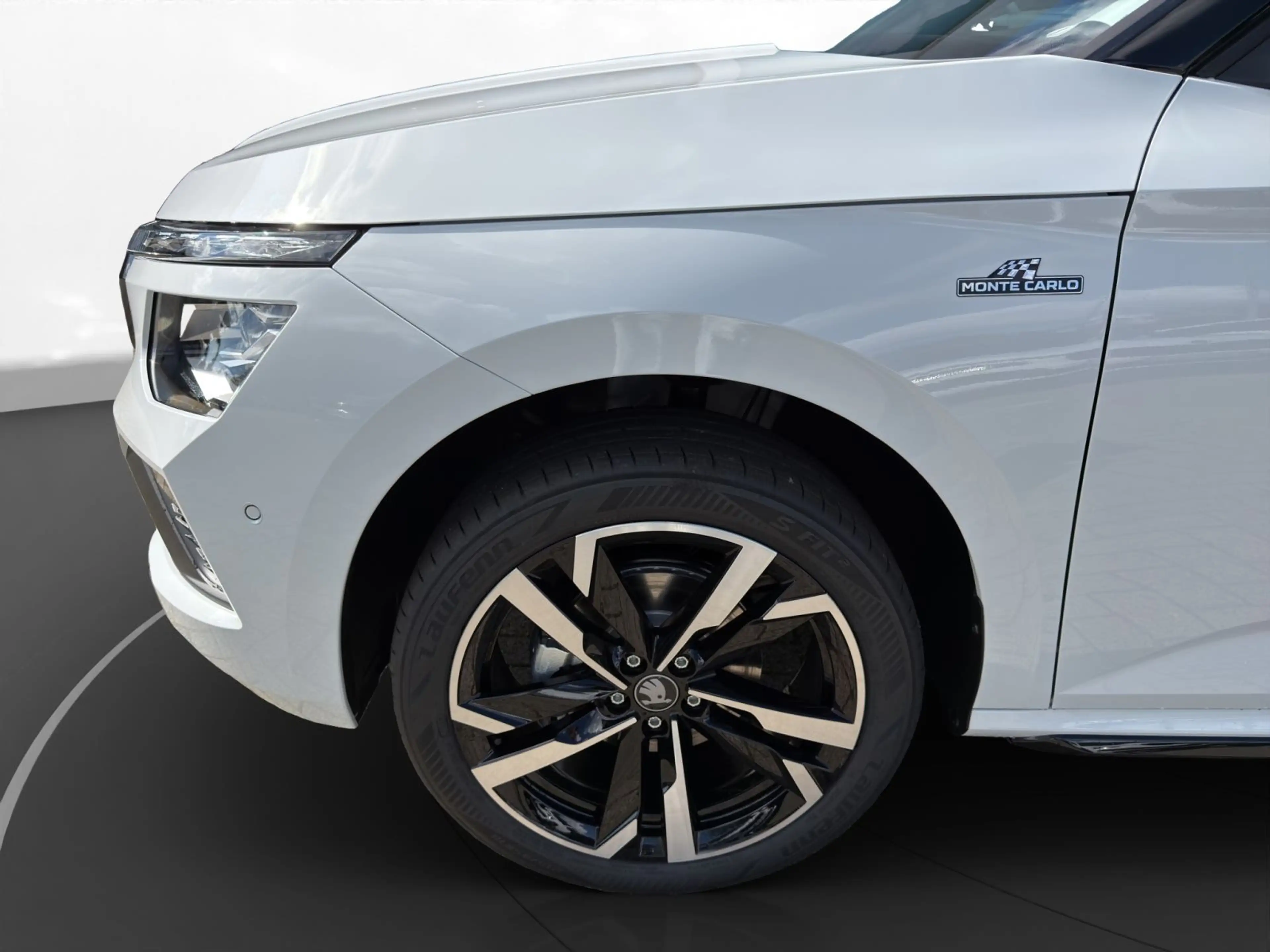 Skoda Kamiq 1.5 TSI Monte Carlo OPF — photo 6
