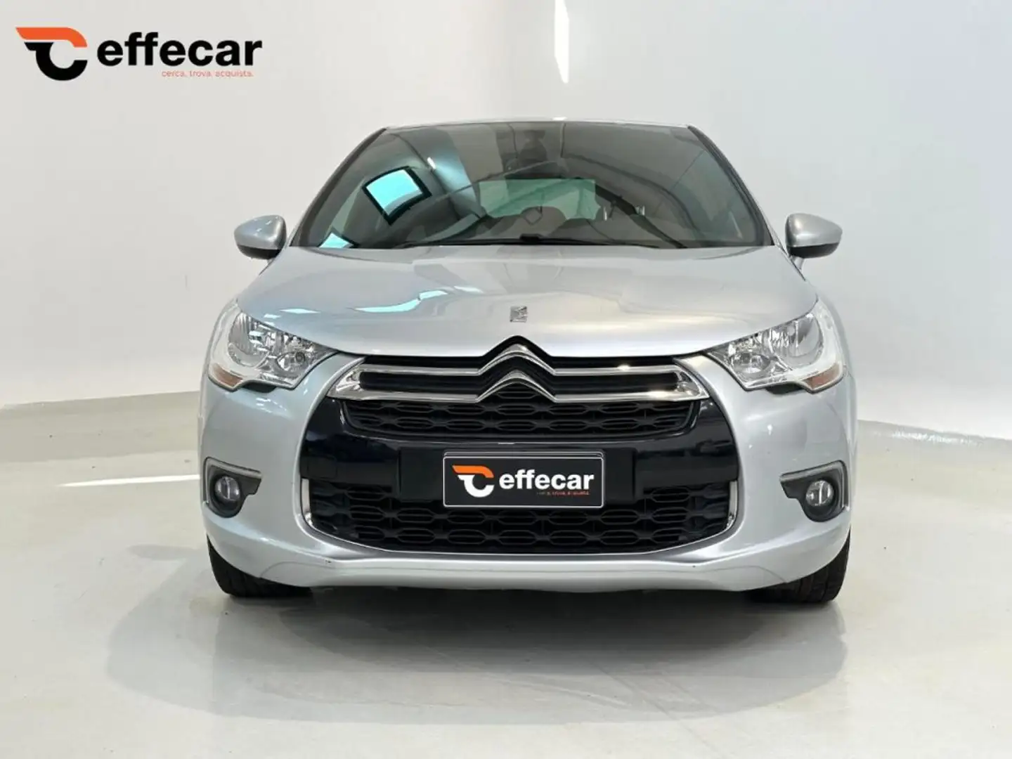 DS Automobiles DS 4 1.6 e-HDi 115 CV Argento - 2