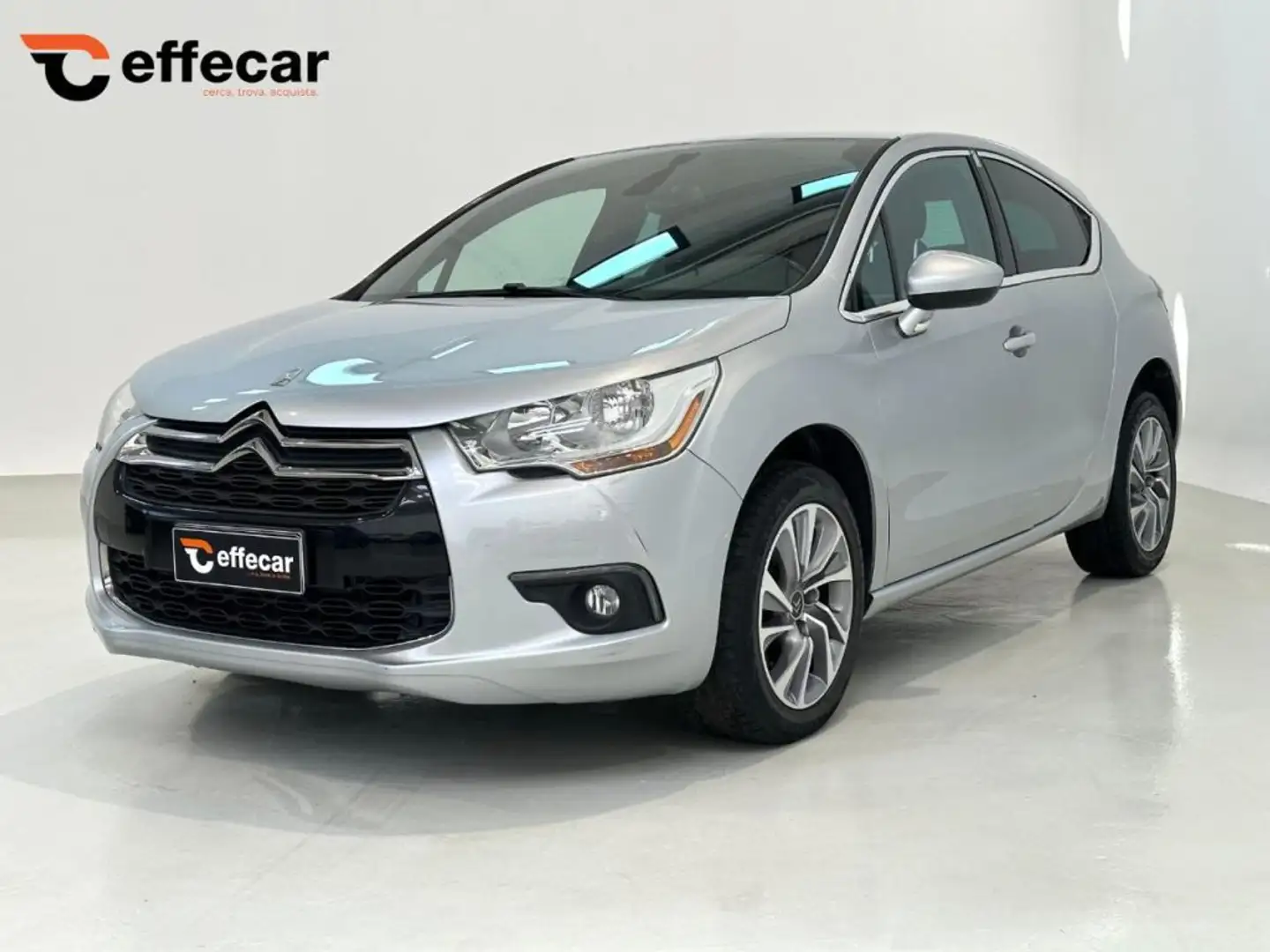 DS Automobiles DS 4 1.6 e-HDi 115 CV Argento - 1