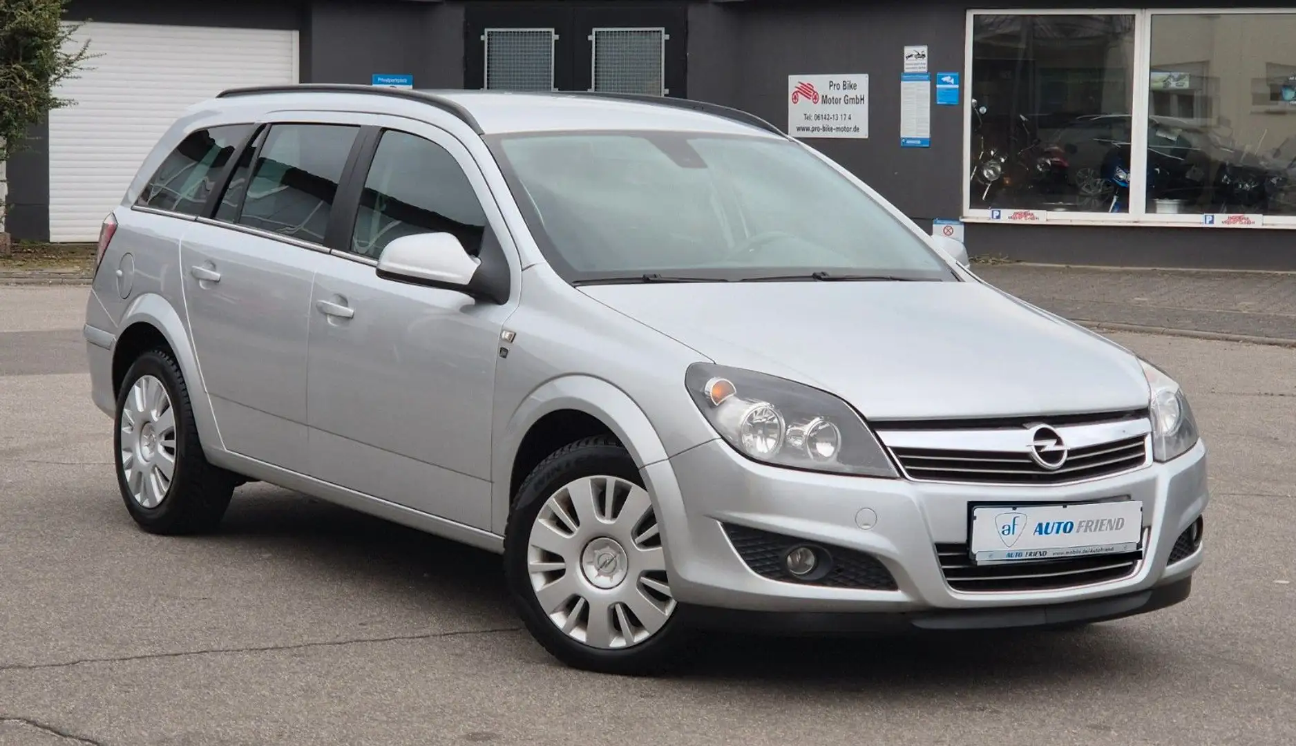 Opel Astra H 1.9 CDTI Automatik *1.HAND* 98.000 Km Zilver - 1