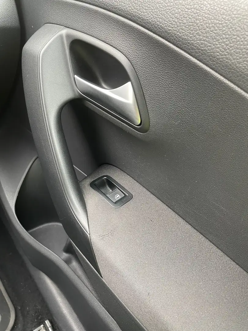 Volkswagen Polo Polo 1.6 TDI Black/Silver Edition Gris - 2