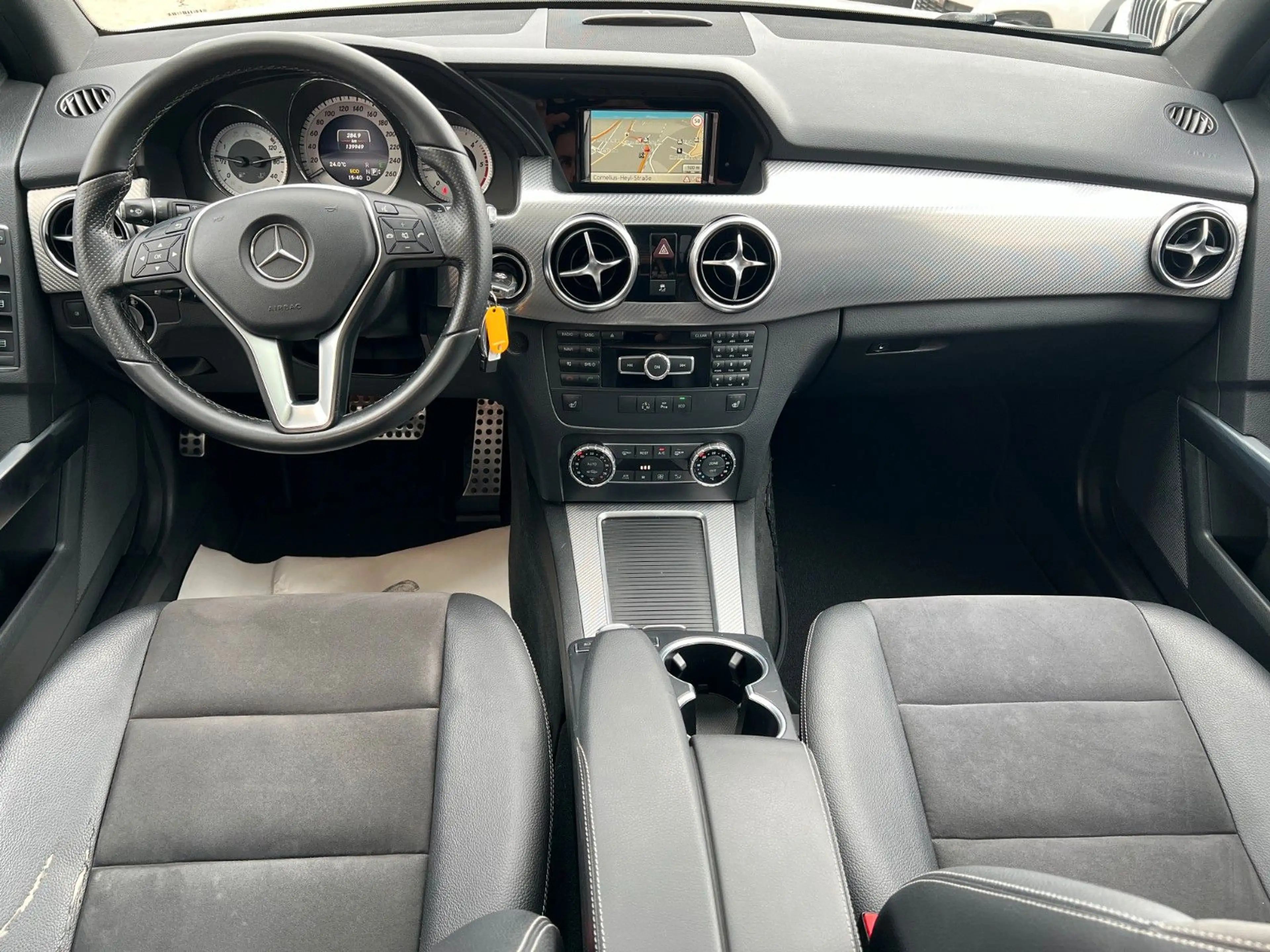 Mercedes-Benz GLK 220 CDI 4M AMG *AUTOMATIK*ILS*AHK*NAVI* — photo 10